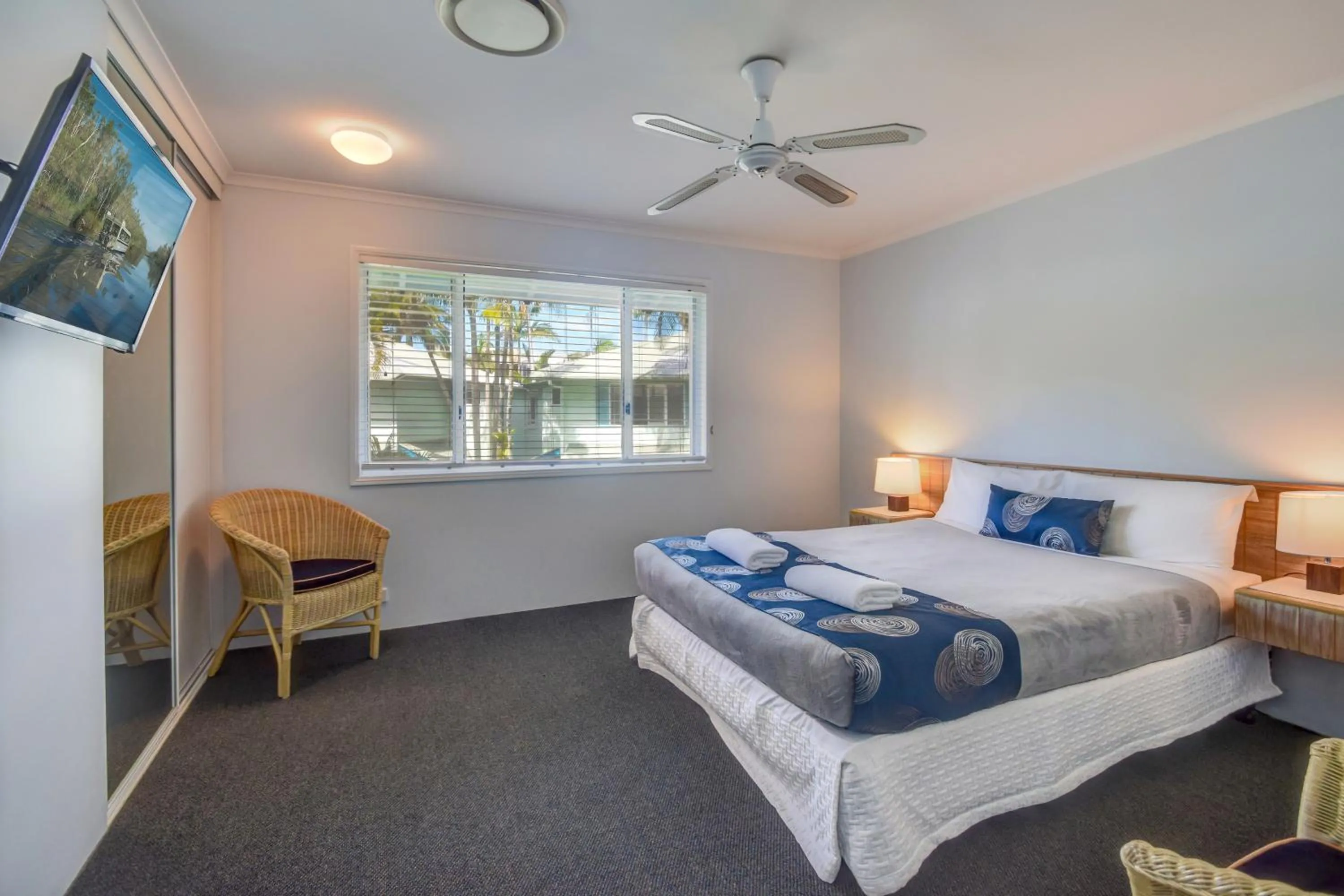 Bedroom, Bed in Coco Bay Resort