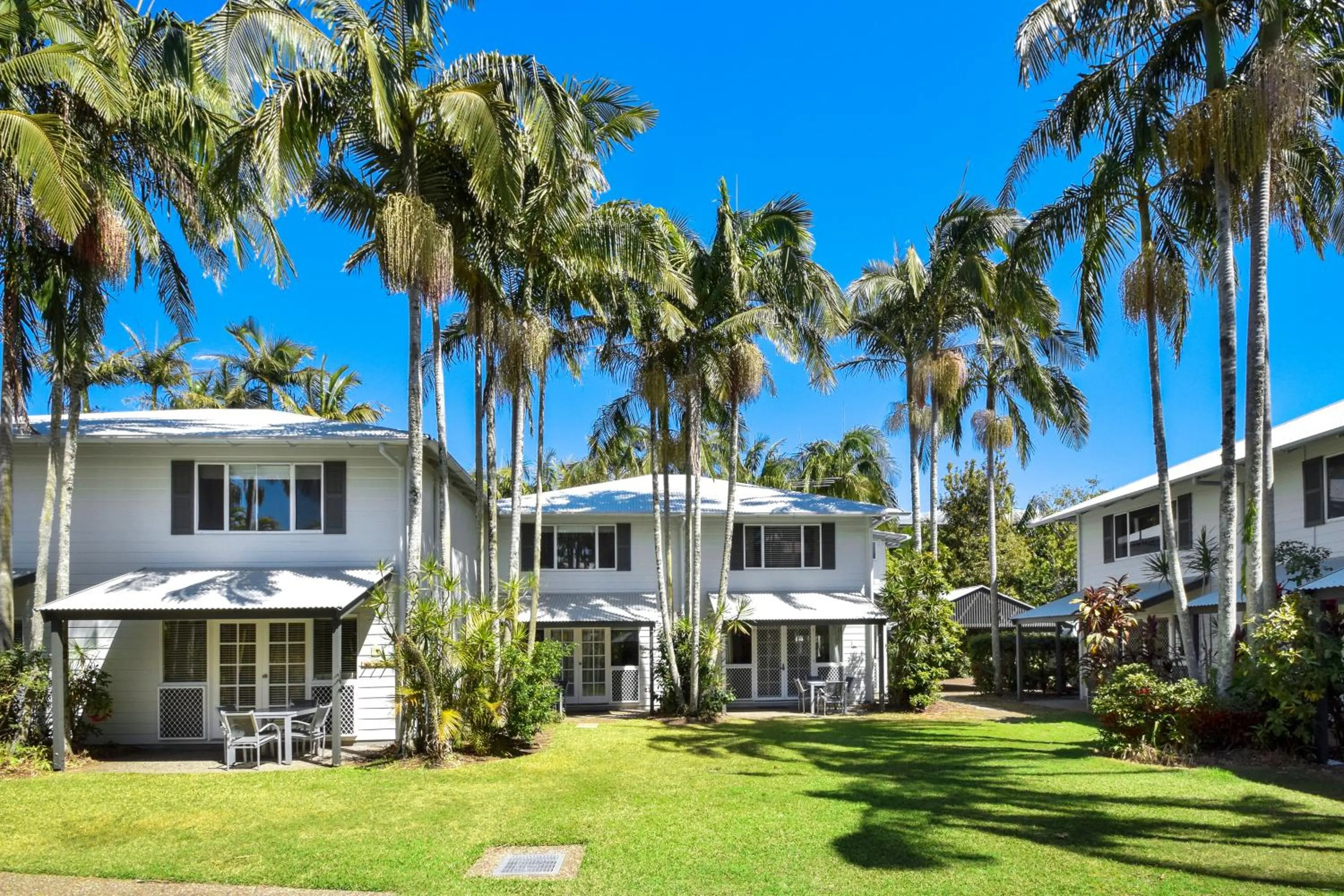 Property building in Coco Bay Resort