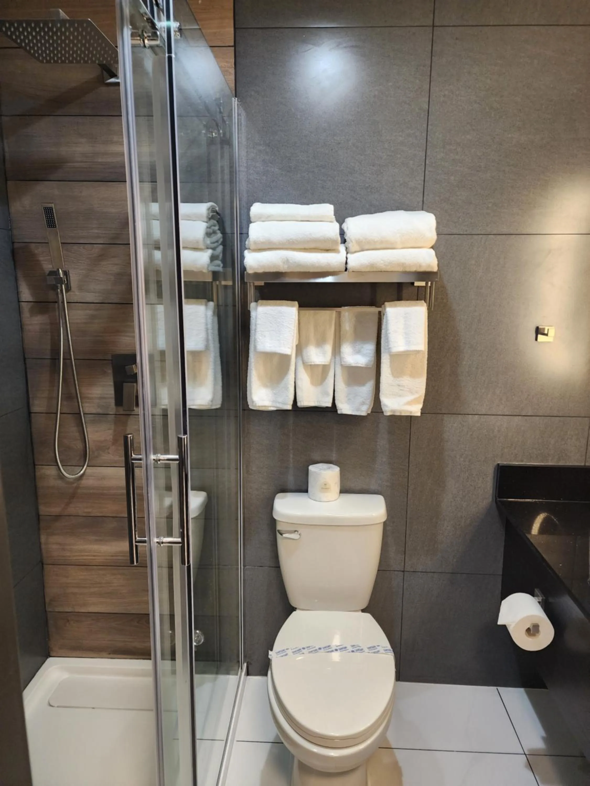 Bathroom in Inn The Mountains