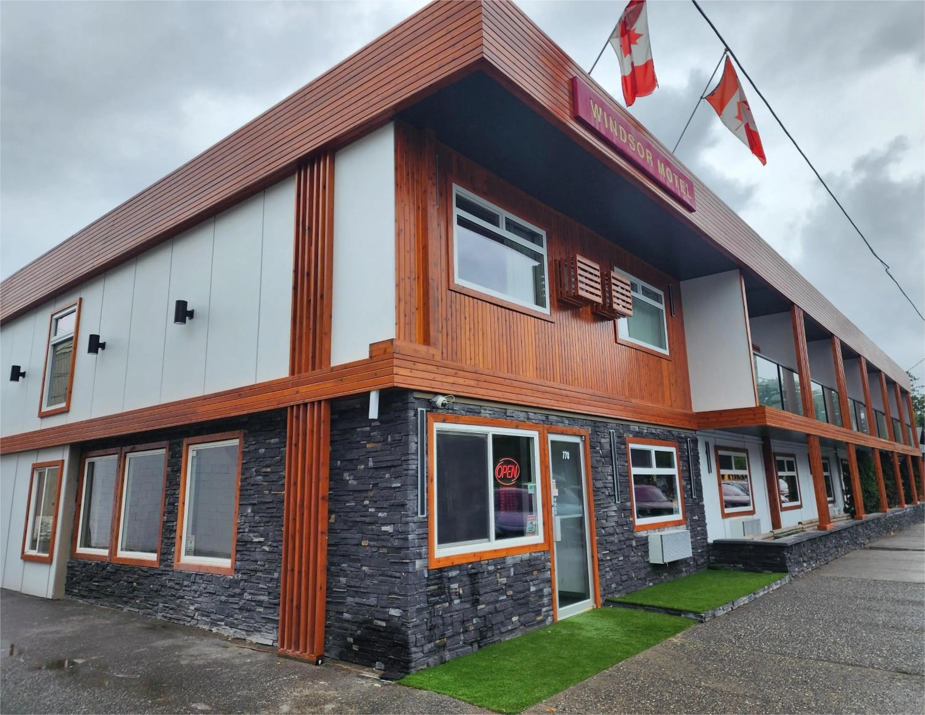 Property building in Windsor Motel