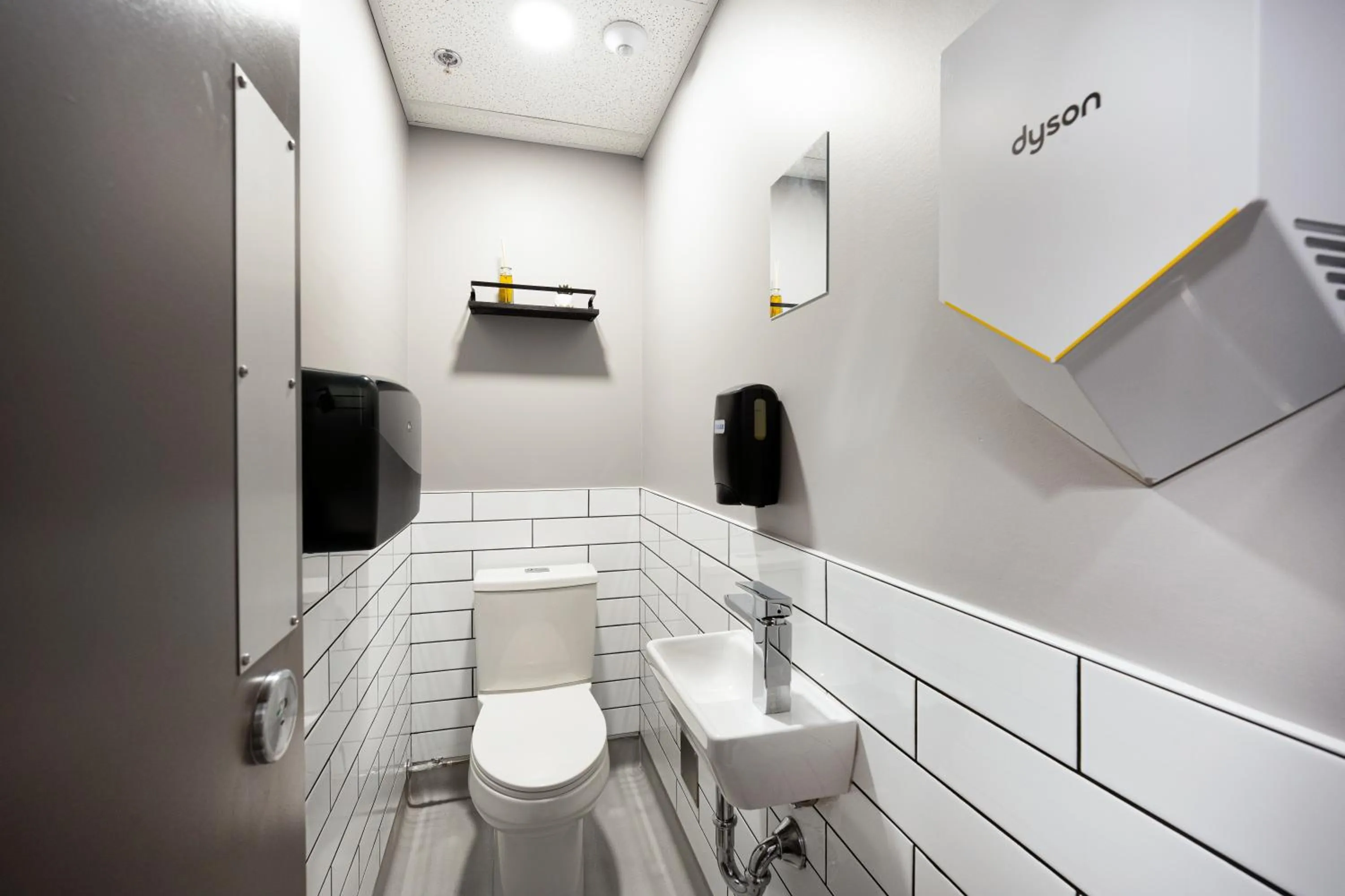 Bathroom in Samesun Vancouver