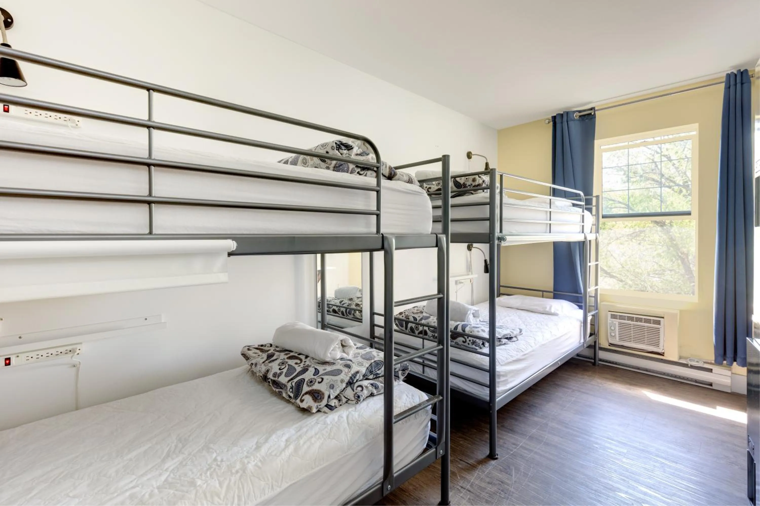 bunk bed, Bed in HI Kelowna Hostel