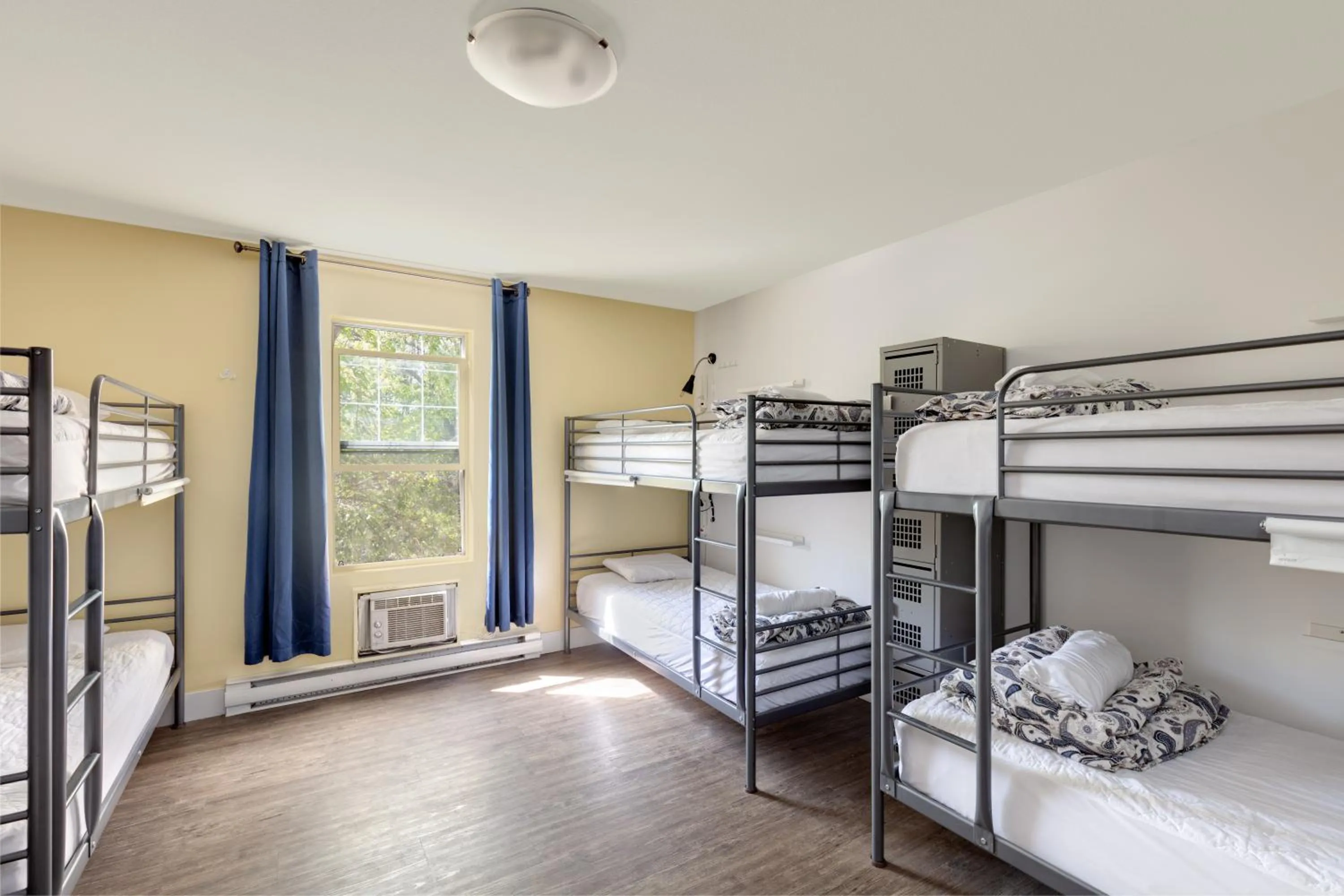 bunk bed, Bed in HI Kelowna Hostel