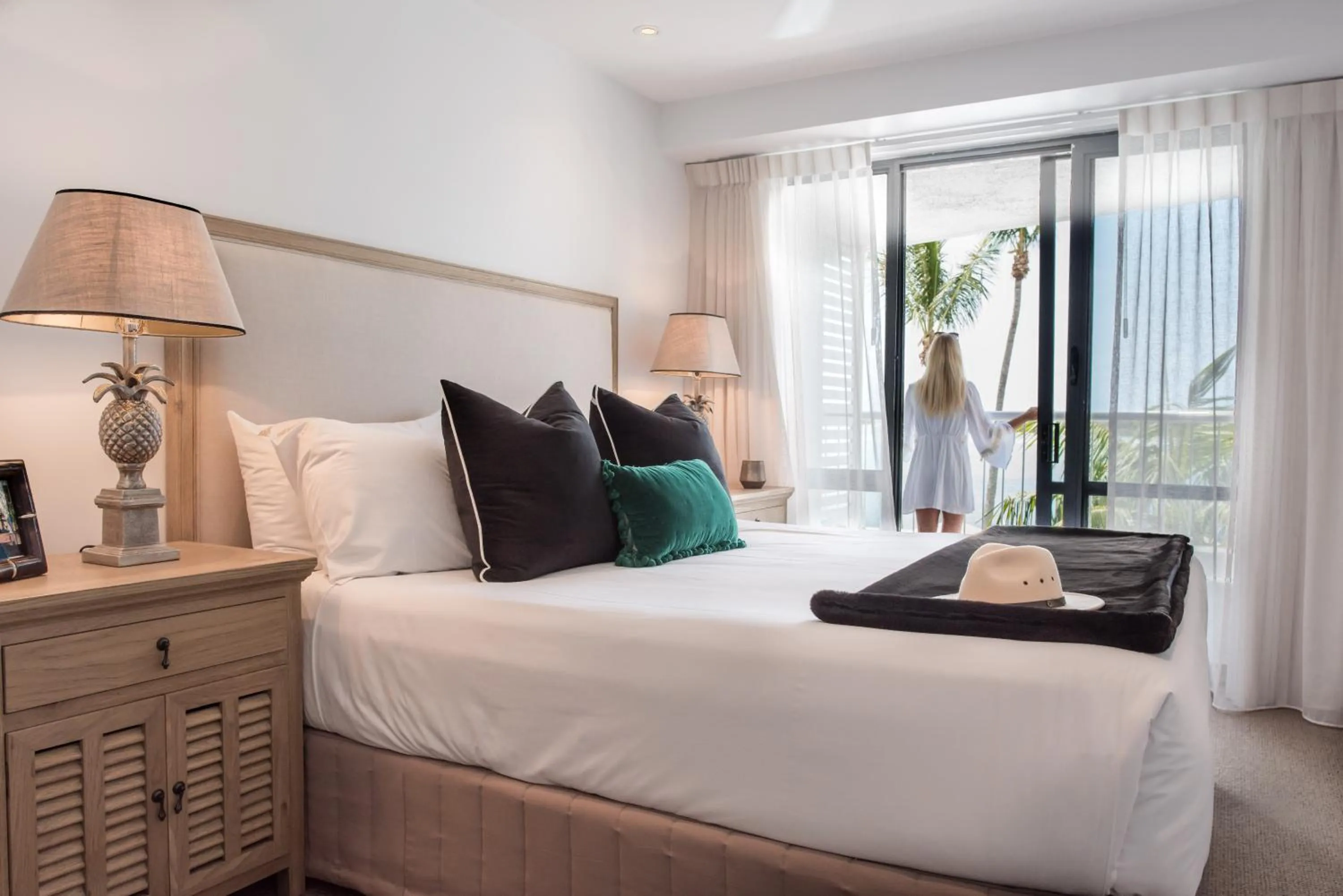 Bed in Noosa Pacific Resort