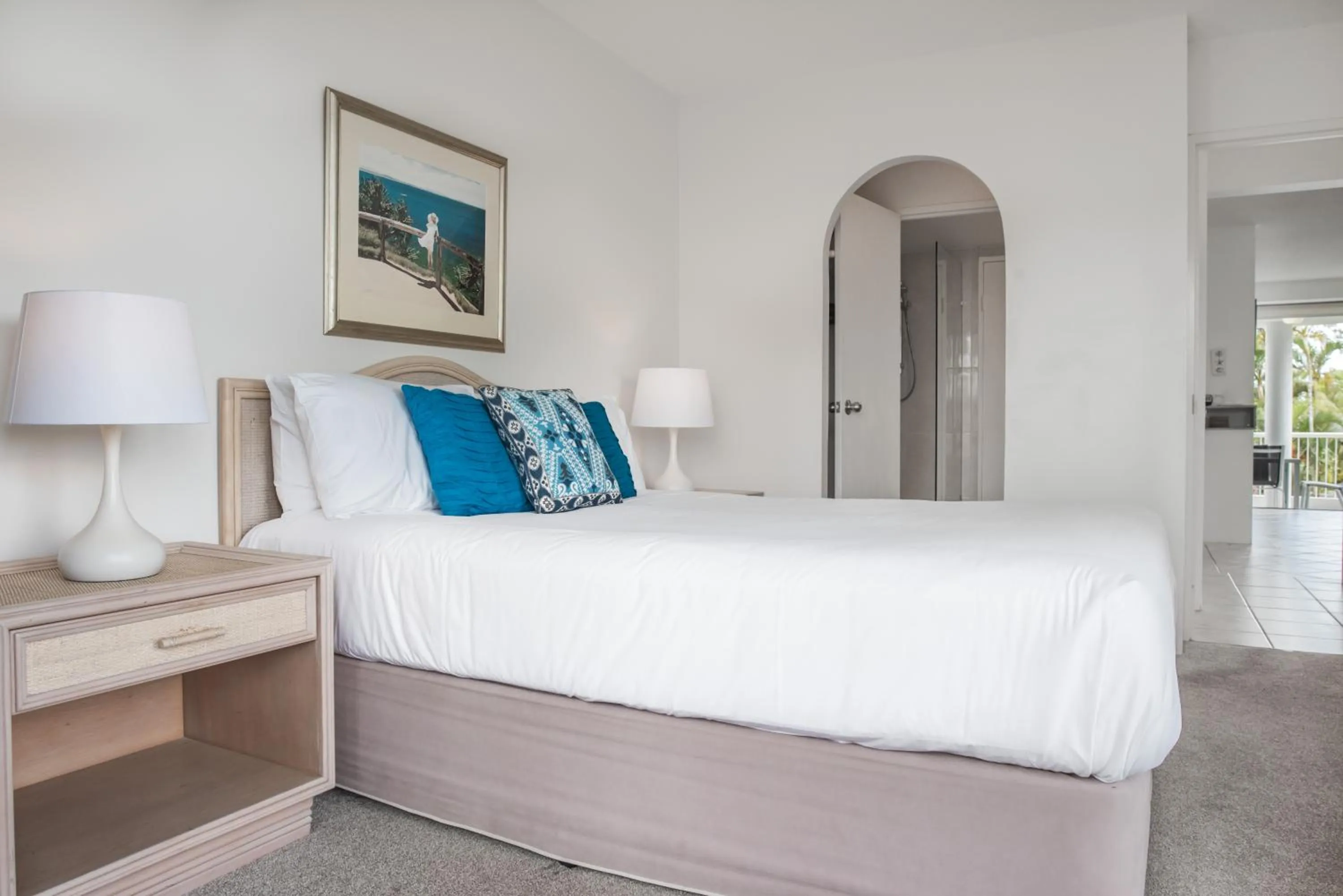 Bed in Noosa Pacific Resort