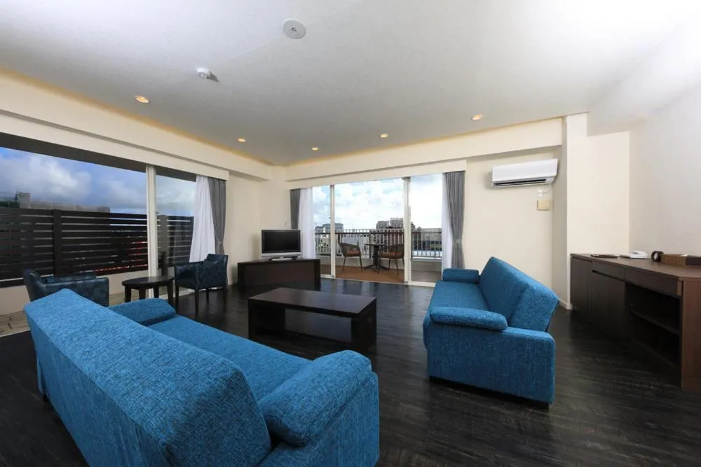 Communal lounge/ TV room in Terrace Garden Mihama Resort by Coldio Premium