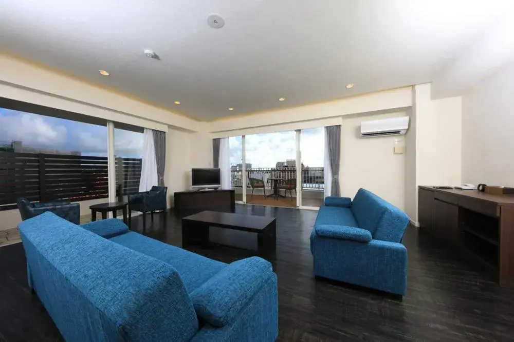 Premium Suite with Balcony for Single Use in Terrace Garden Mihama Resort Premium Suite with Balcony for Single Use in Terrace Garden Mihama Resort