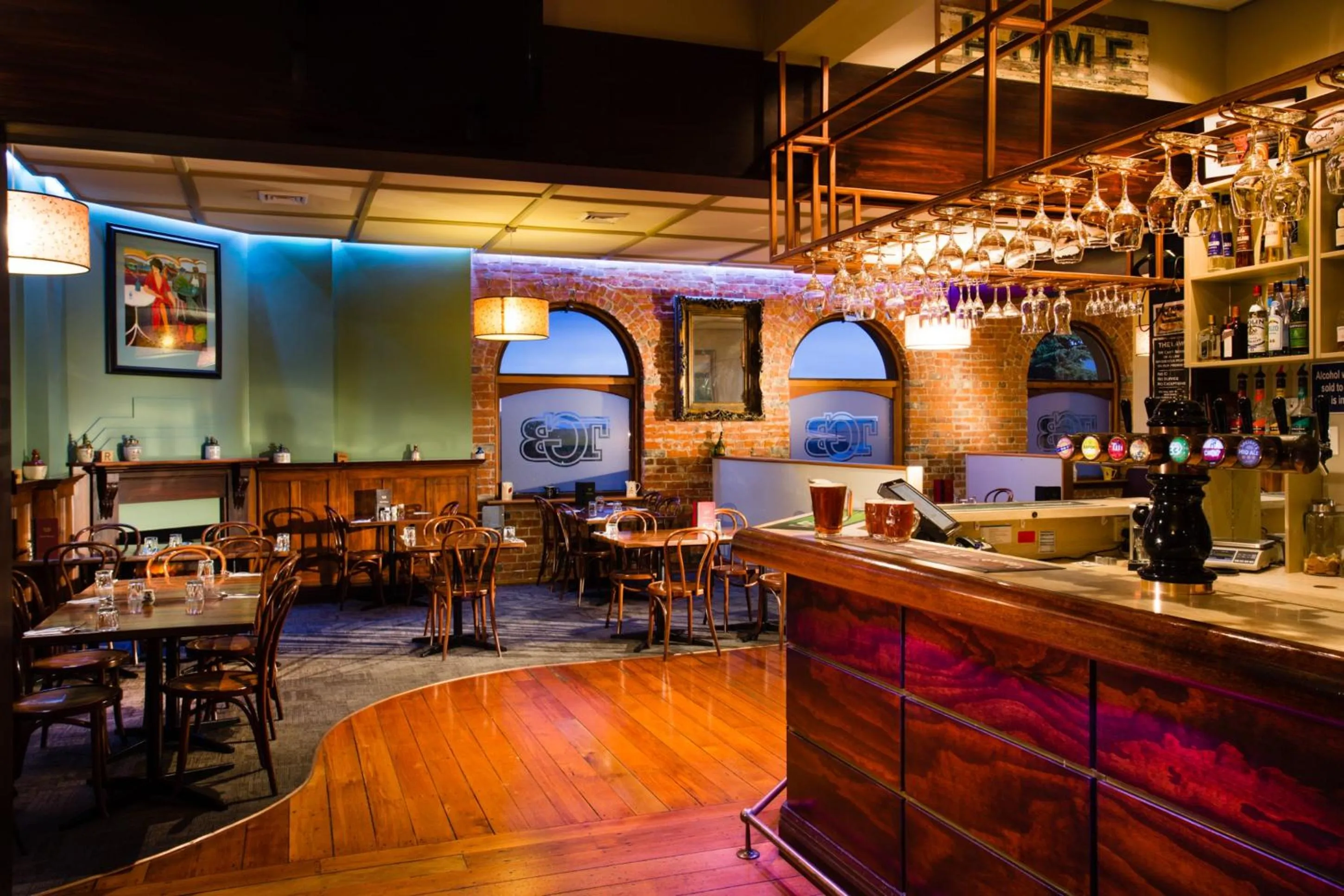 Restaurant/places to eat in The Grosvenor Hotel