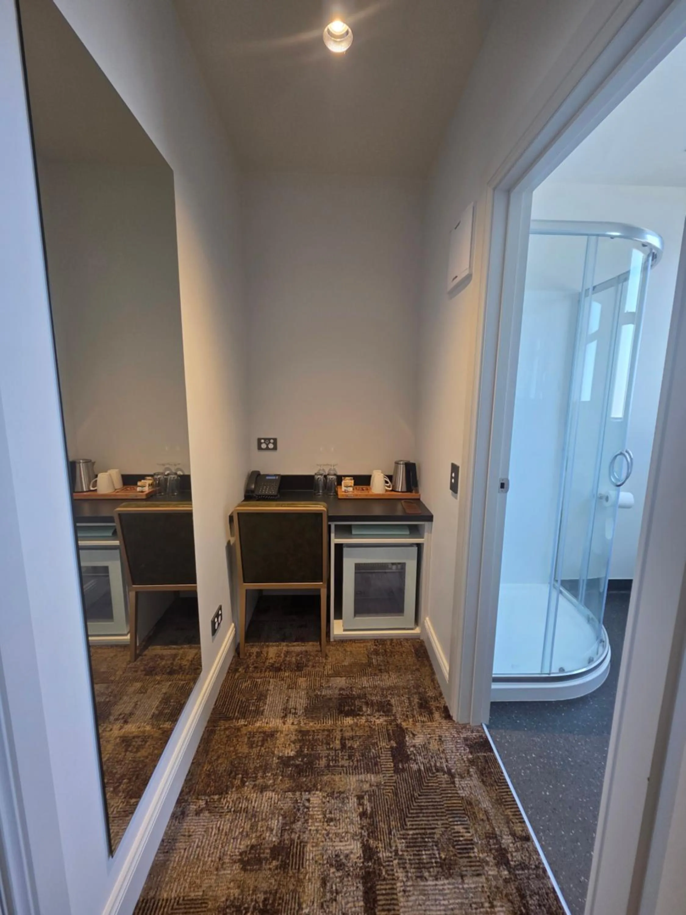 Coffee/tea facilities in The Grosvenor Hotel