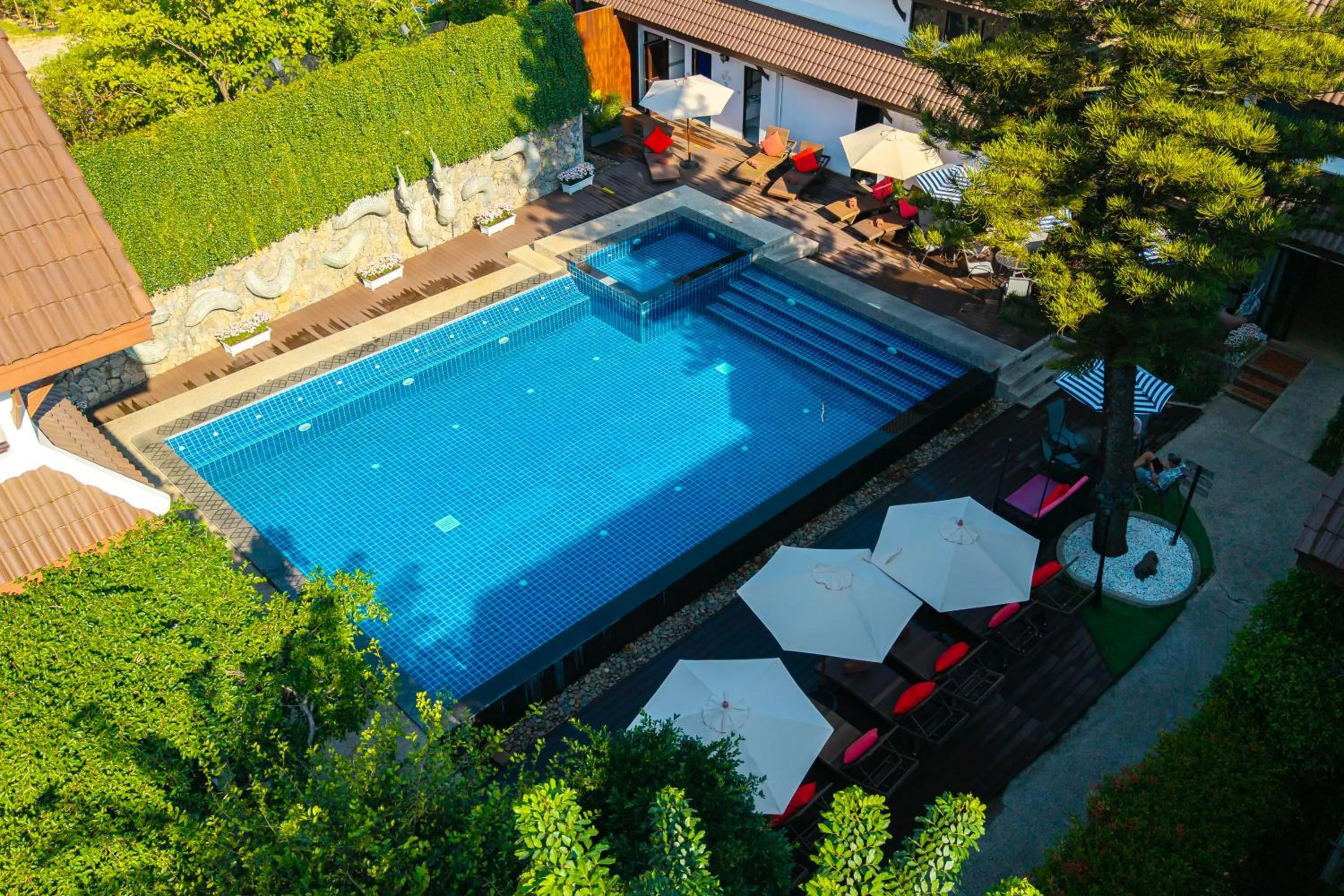Swimming pool in Nak Nakara Hotel