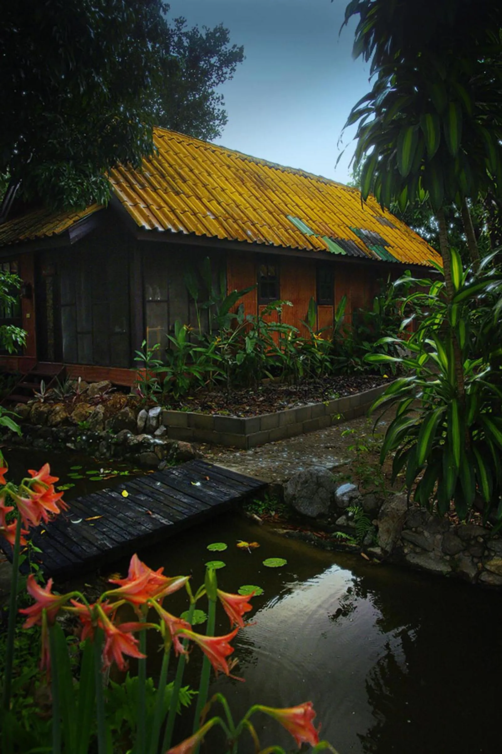Decorative detail in Areeya Phuree Resort Thaton