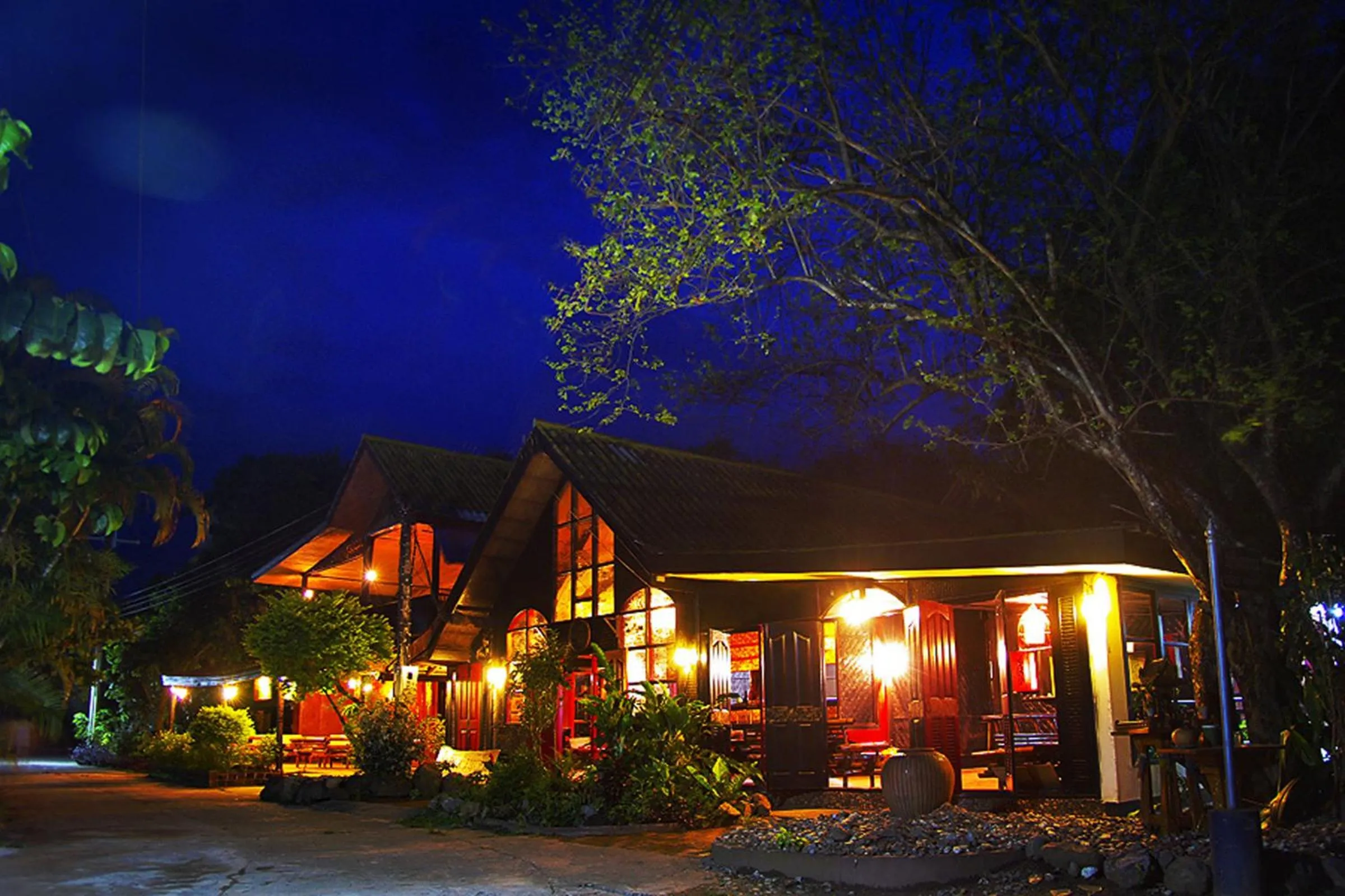 Facade/entrance in Areeya Phuree Resort Thaton