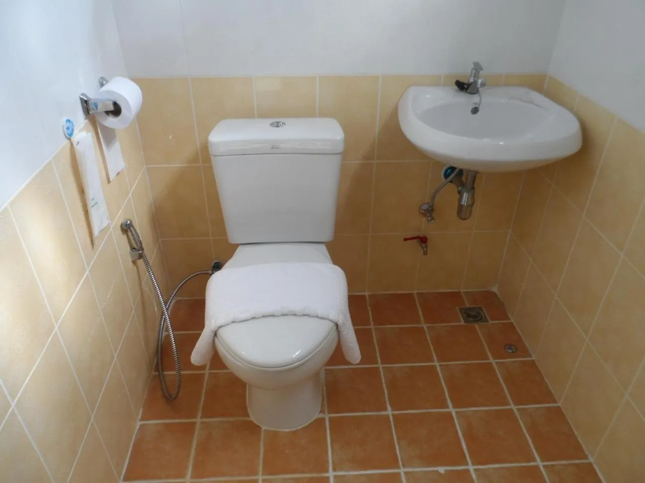 Toilet in Baan Rom Mai