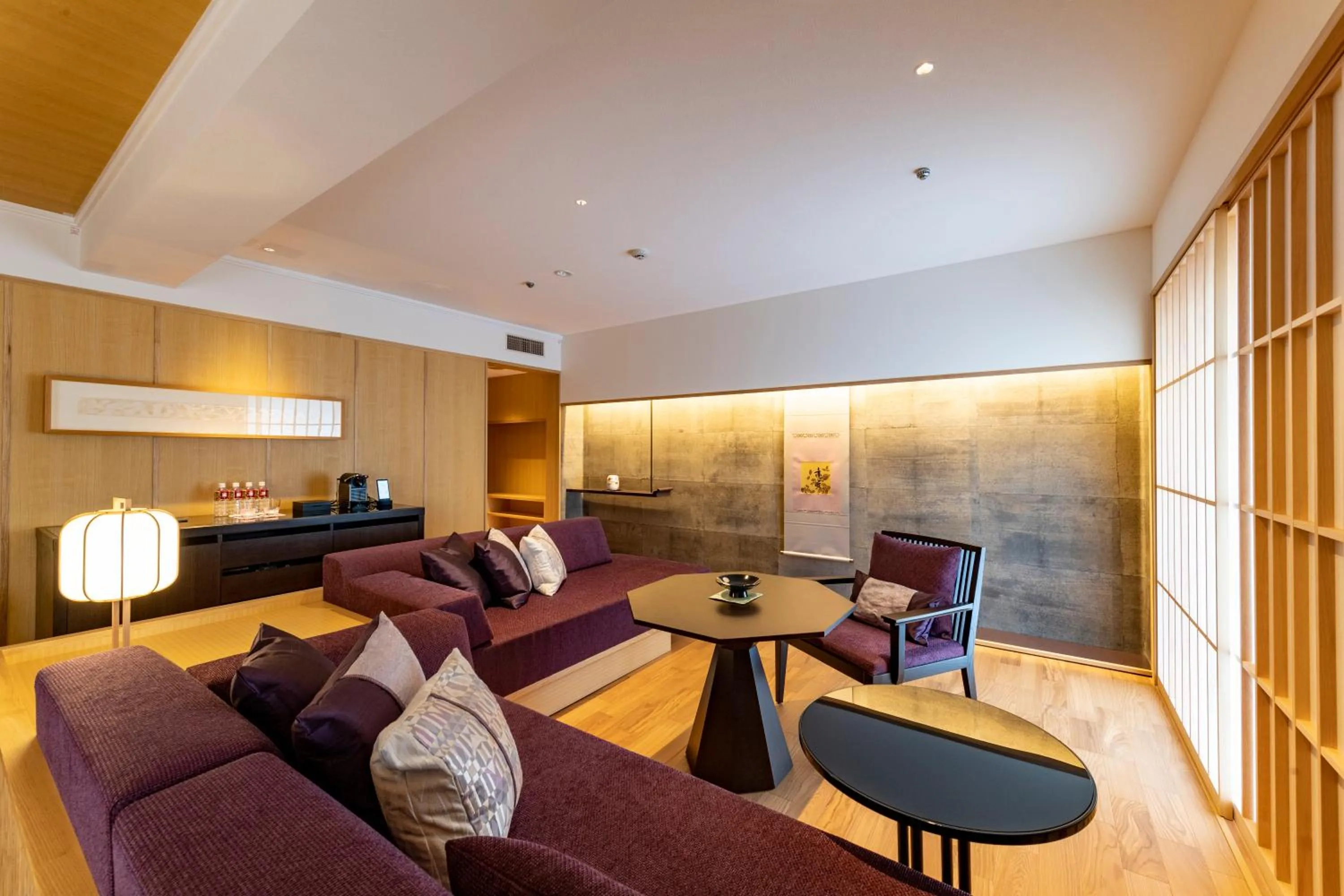 Living room in Kyoto Tokyu Hotel