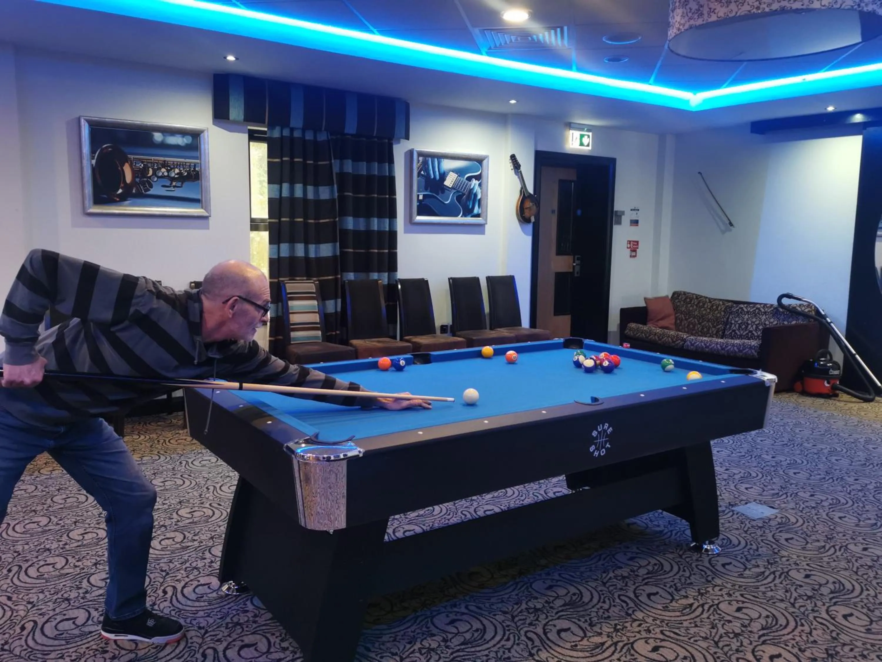 Billiard in The BlueBell Hotel