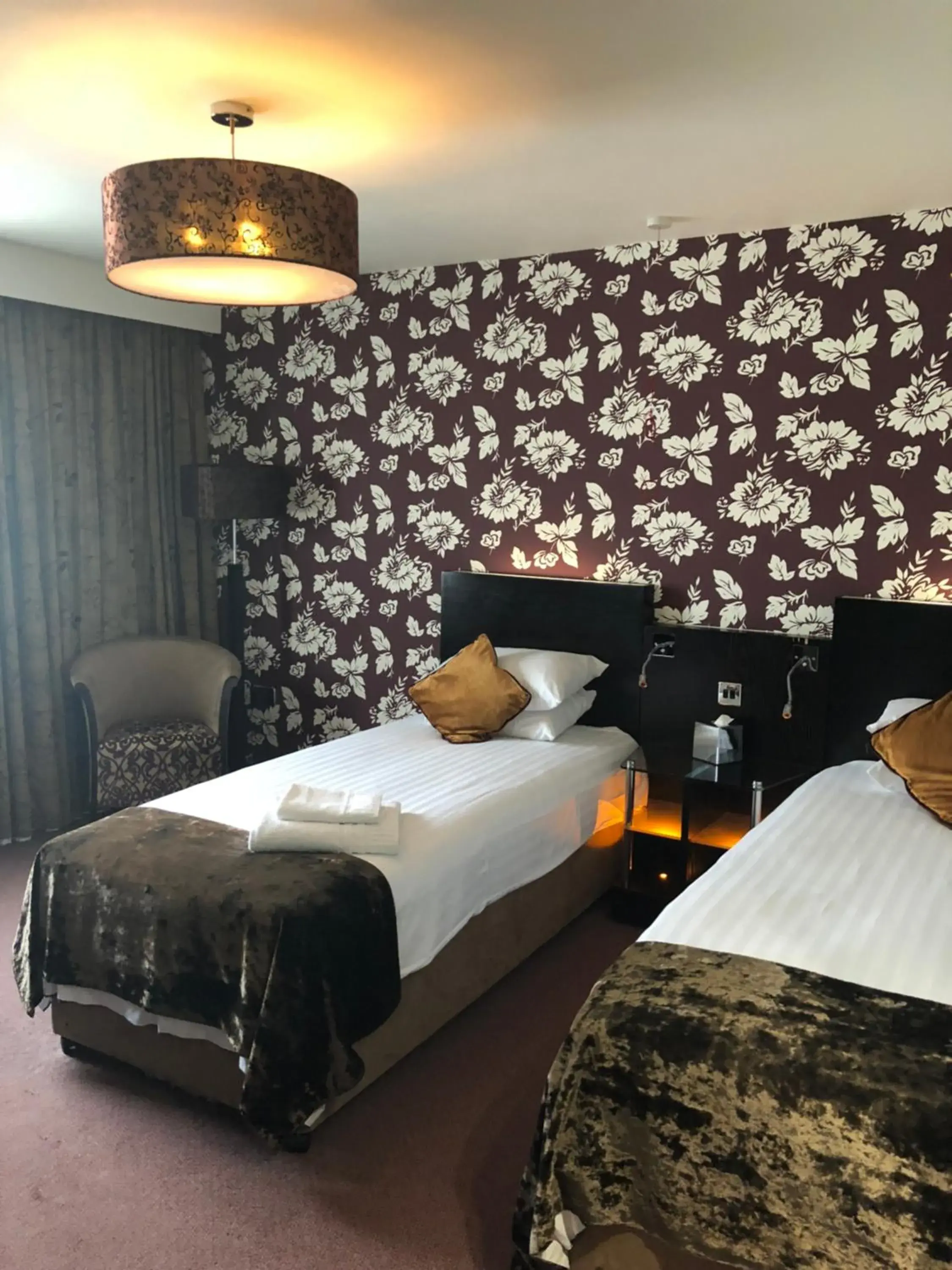 Superior Twin Room in The BlueBell Hotel Superior Twin Room in The BlueBell Hotel