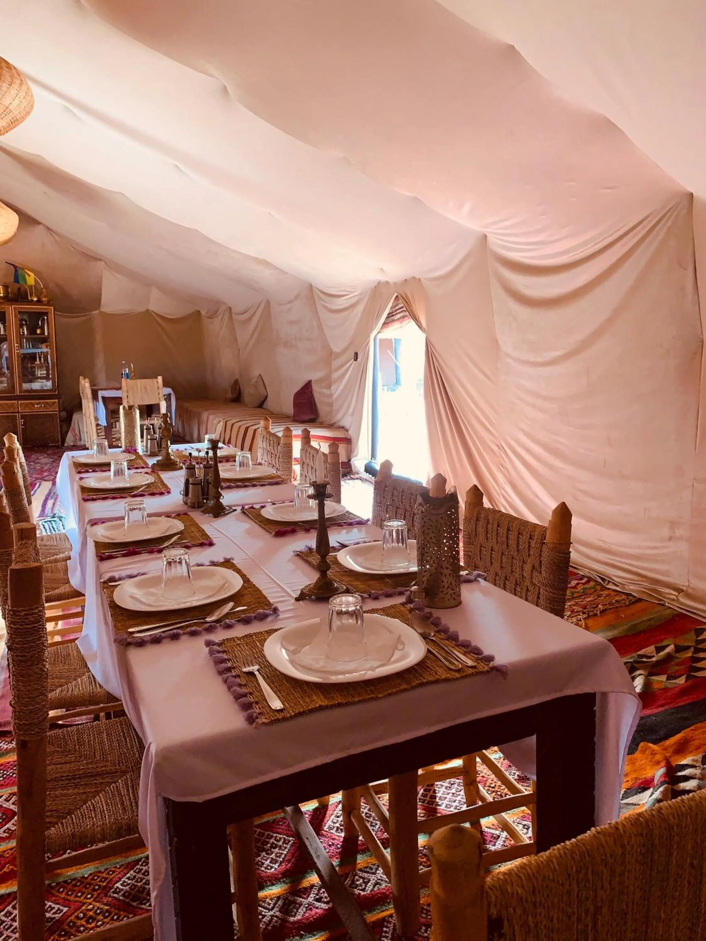 Restaurant/places to eat in Sahara wellness camp