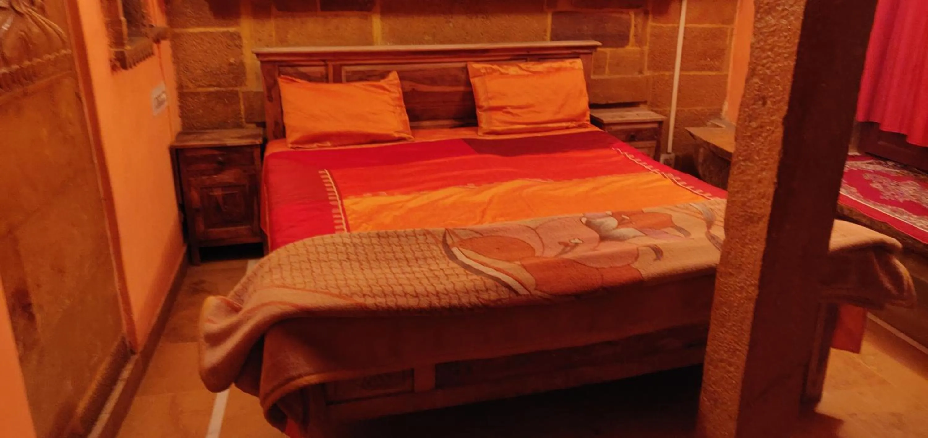 Bed in Hotel Deep Mahal