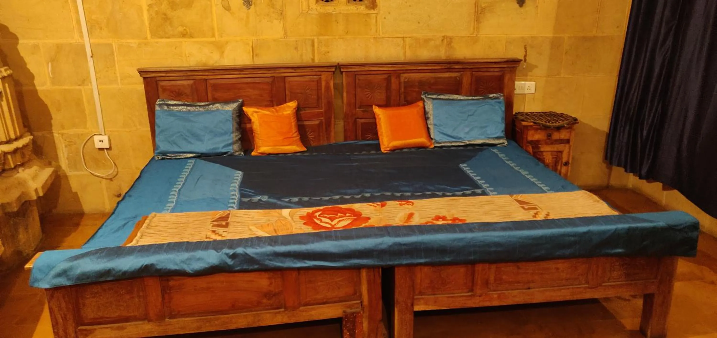 Bed in Hotel Deep Mahal