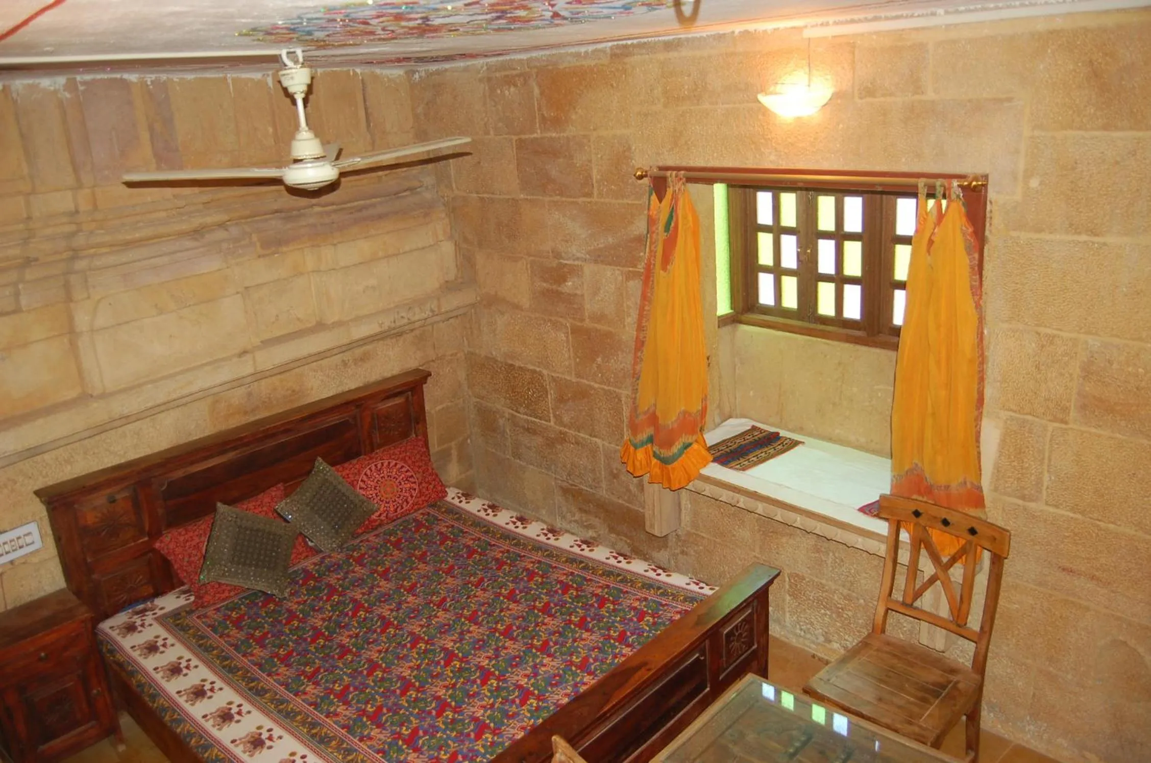 Bed in Hotel Deep Mahal