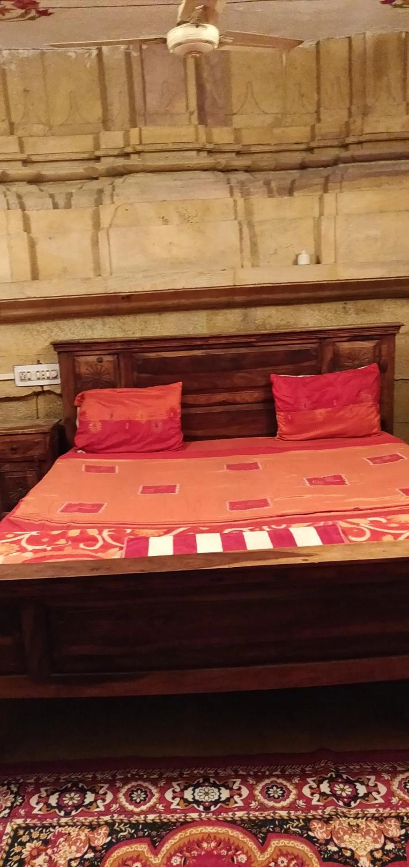 Bed in Hotel Deep Mahal
