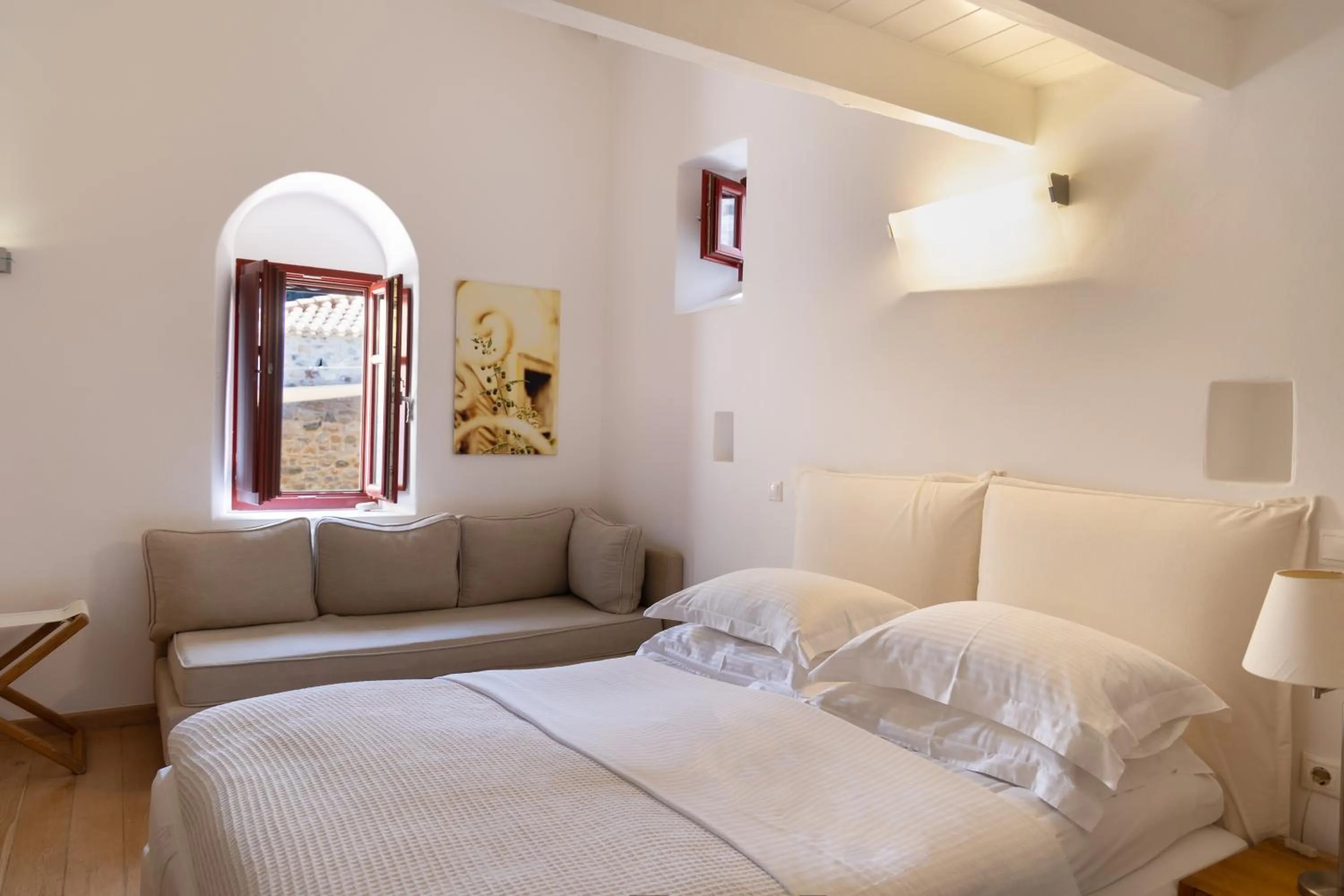 Bed in Pirgos Mavromichali