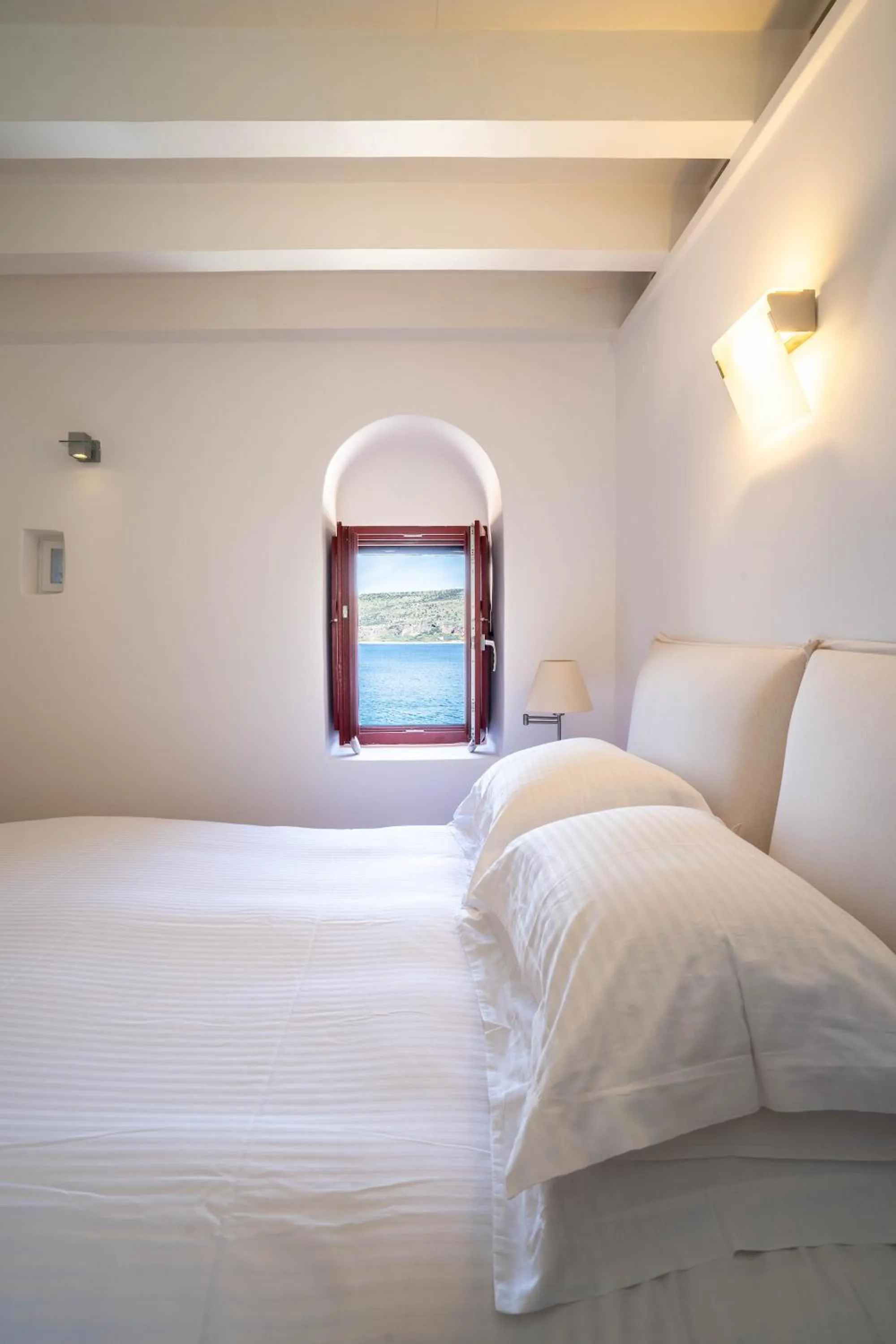 View (from property/room), Bed in Pirgos Mavromichali