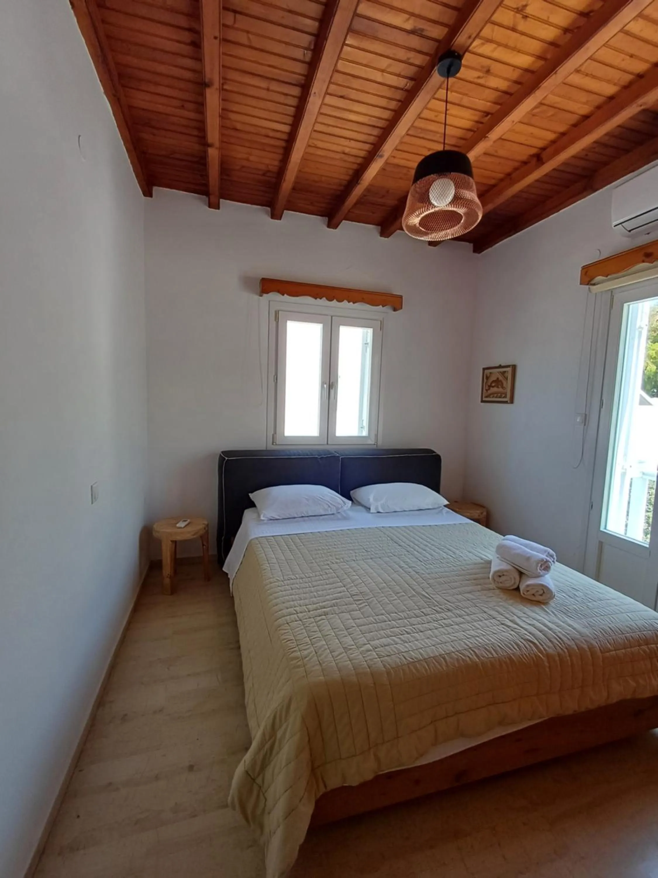 Bedroom, Bed in Manos Rooms