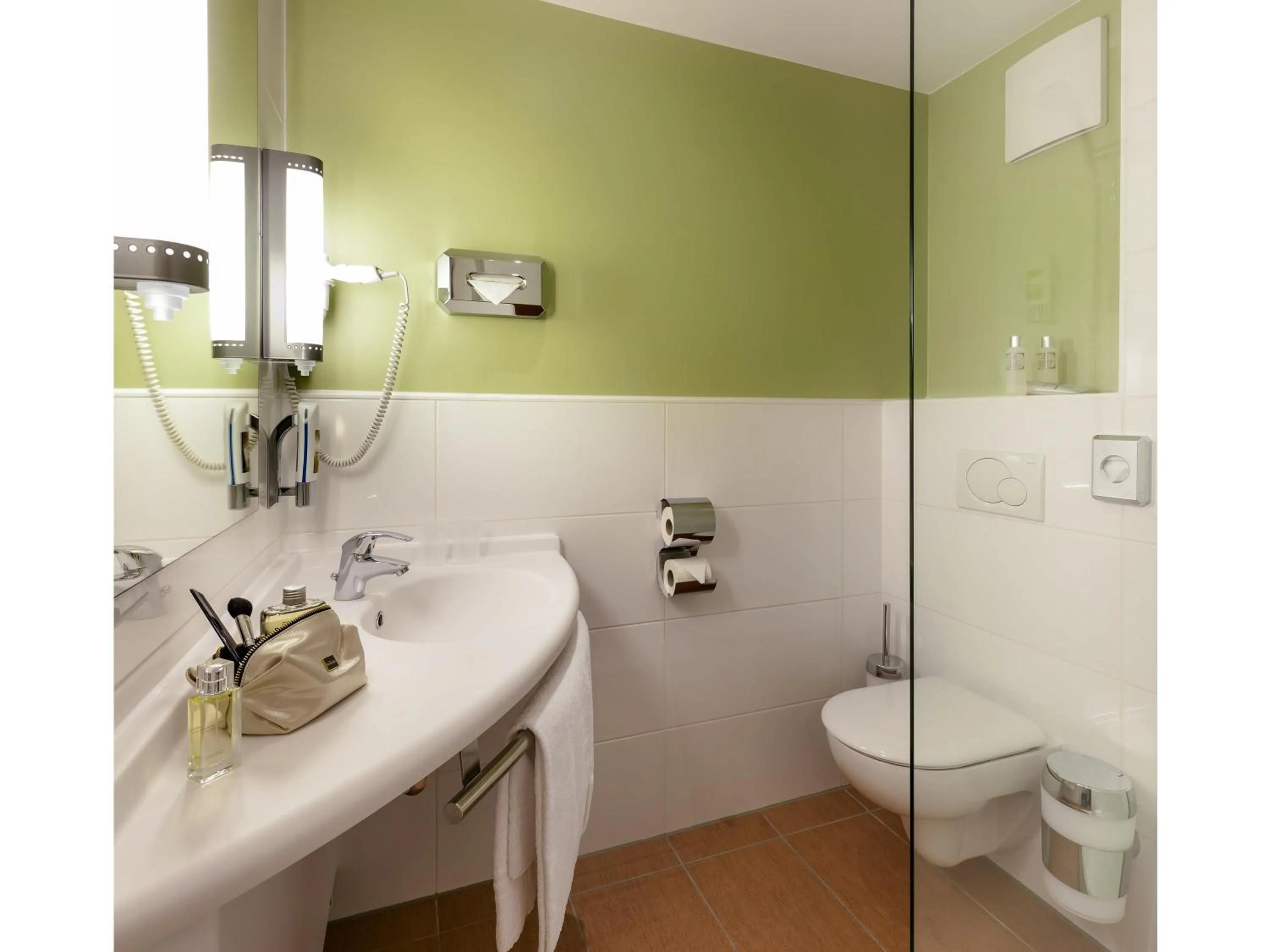 Bedroom in ibis München City Süd