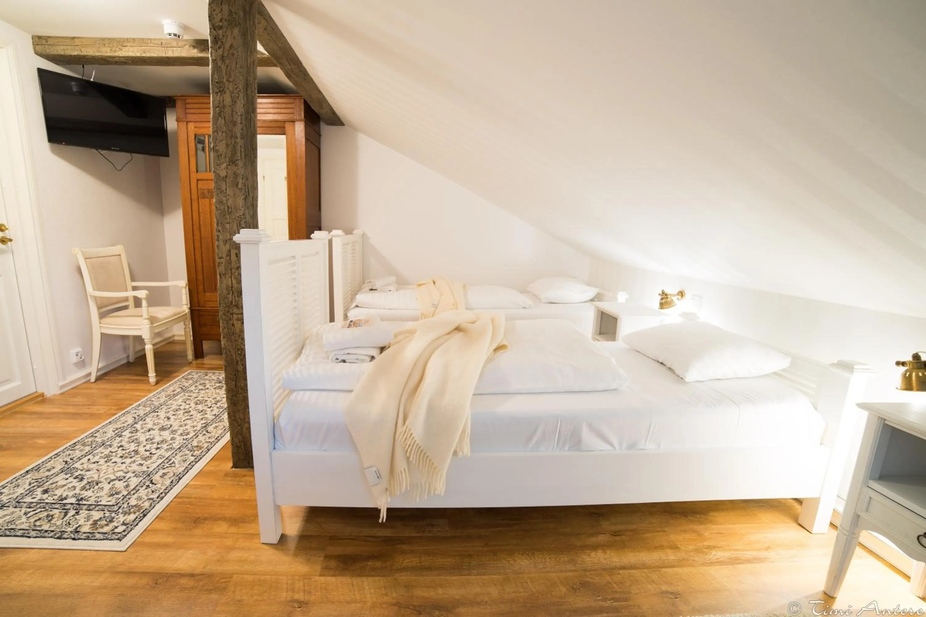 Photo of the whole room, Bed in Vaihmalan Hovi