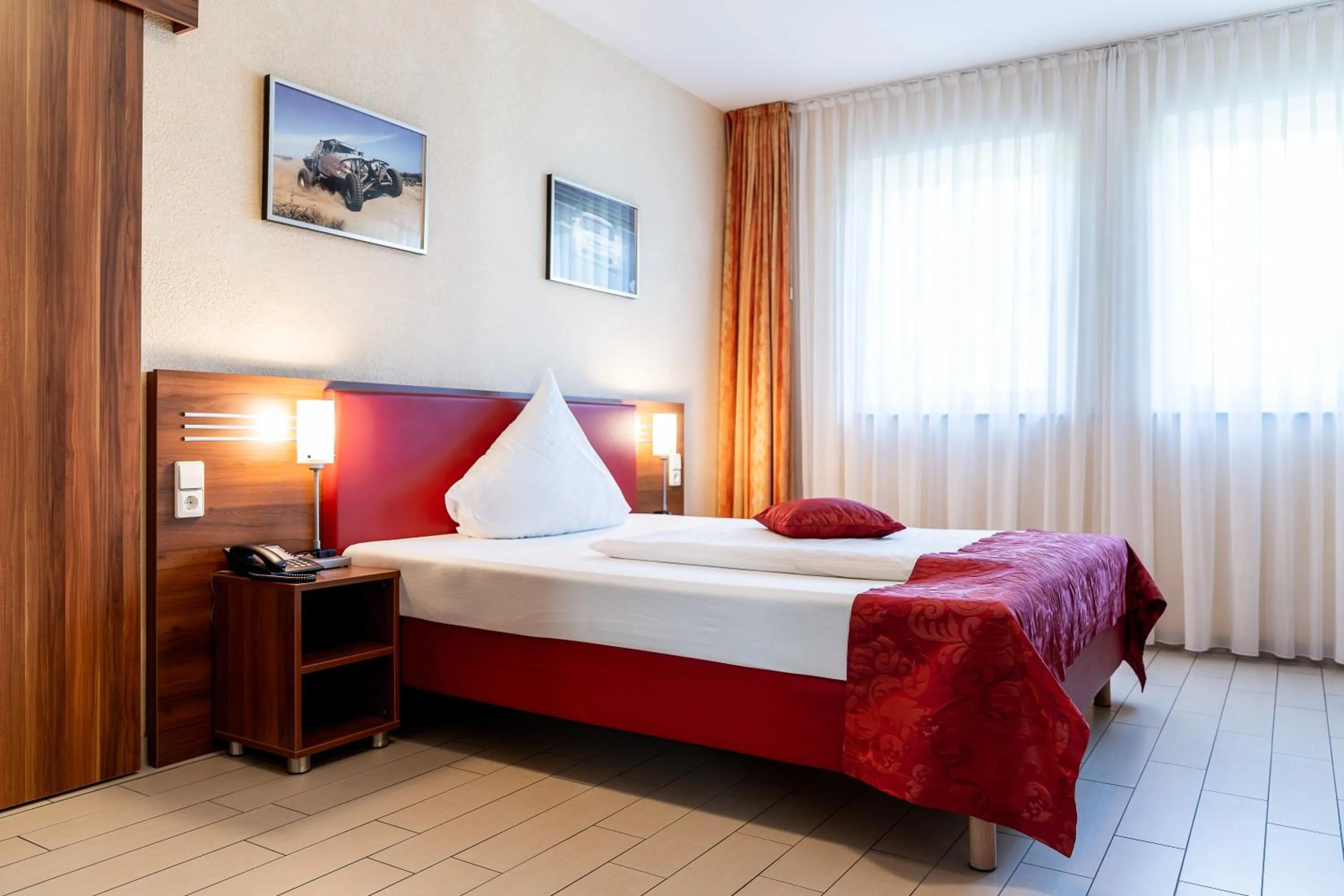 Photo of the whole room, Bed in Land-gut-Hotel am Ring