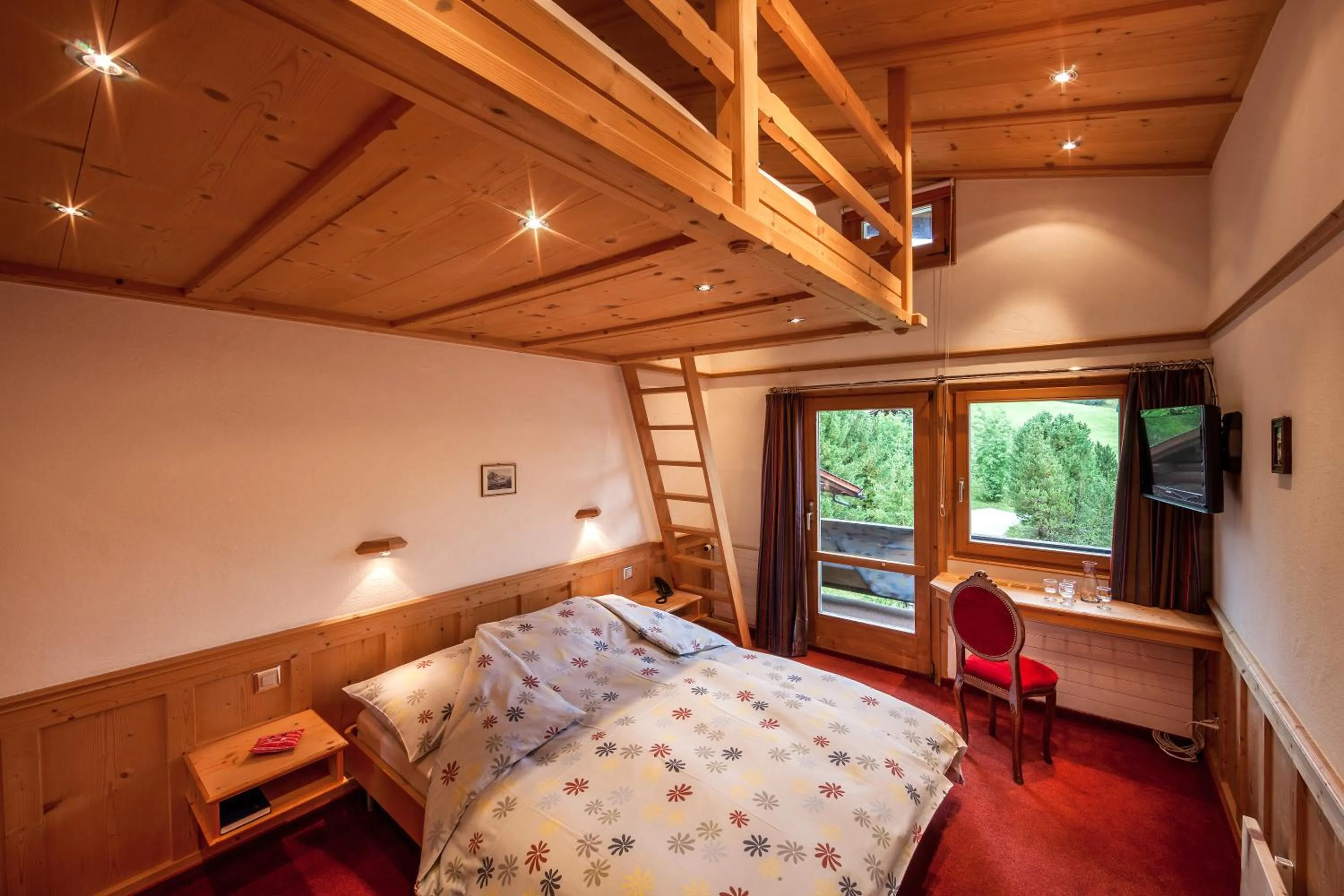 Photo of the whole room, Bed in Hotel Gspan