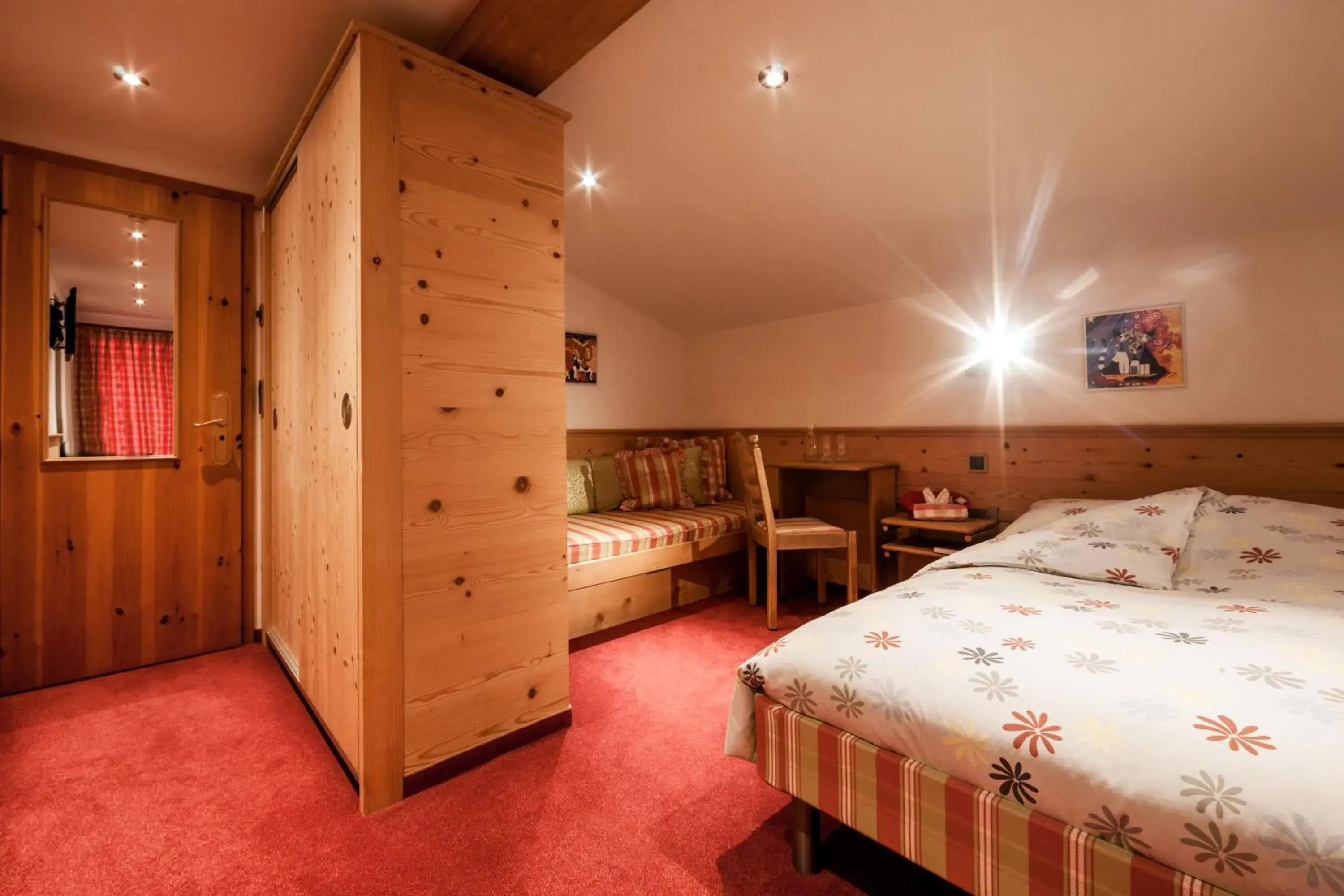 Superior Double Room in Hotel Gspan Superior Double Room in Hotel Gspan