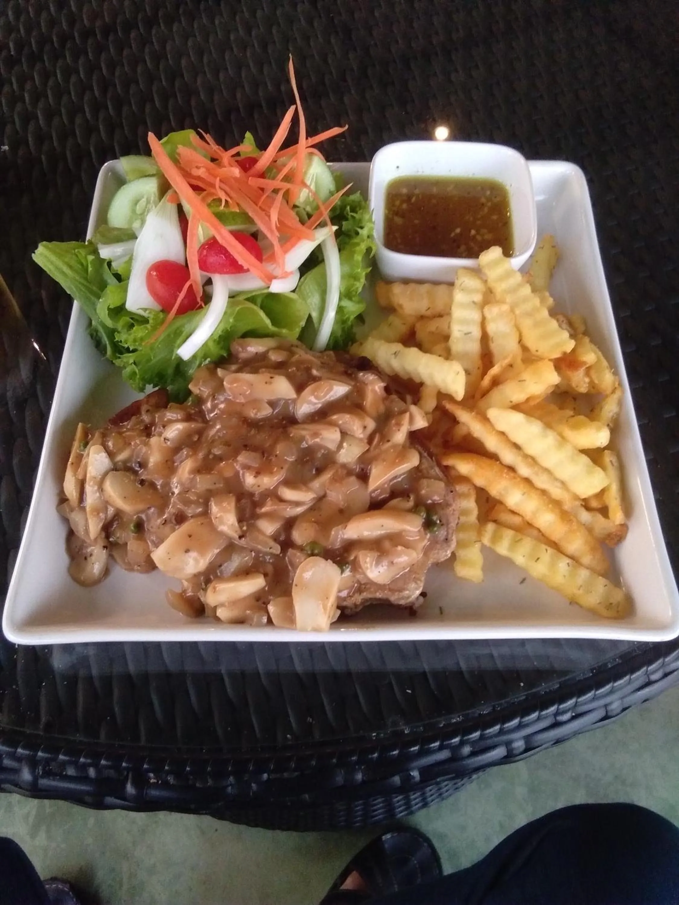 Restaurant/places to eat in Baan Chai Thung Resort