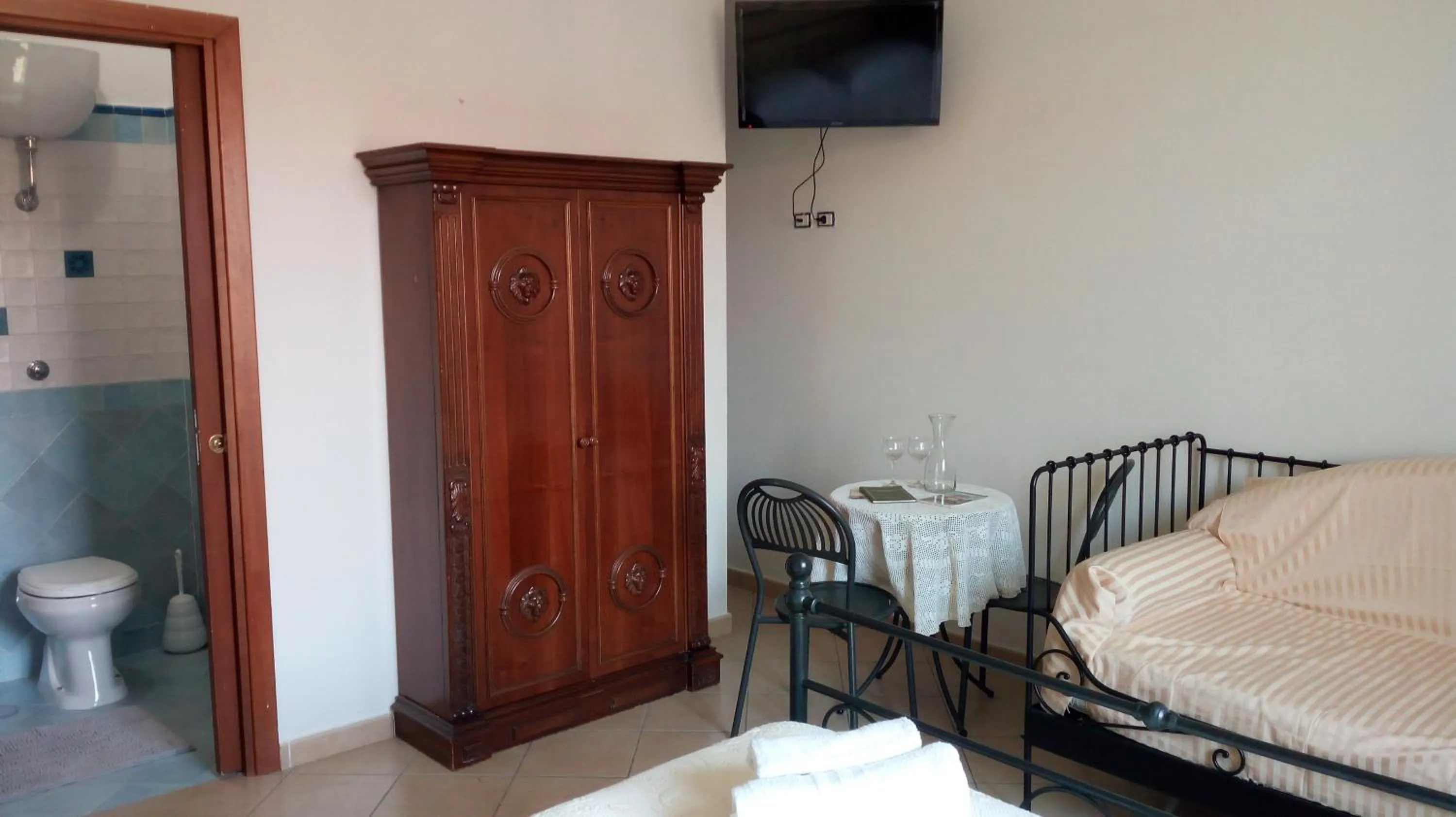 Bed in Annabella's Country House