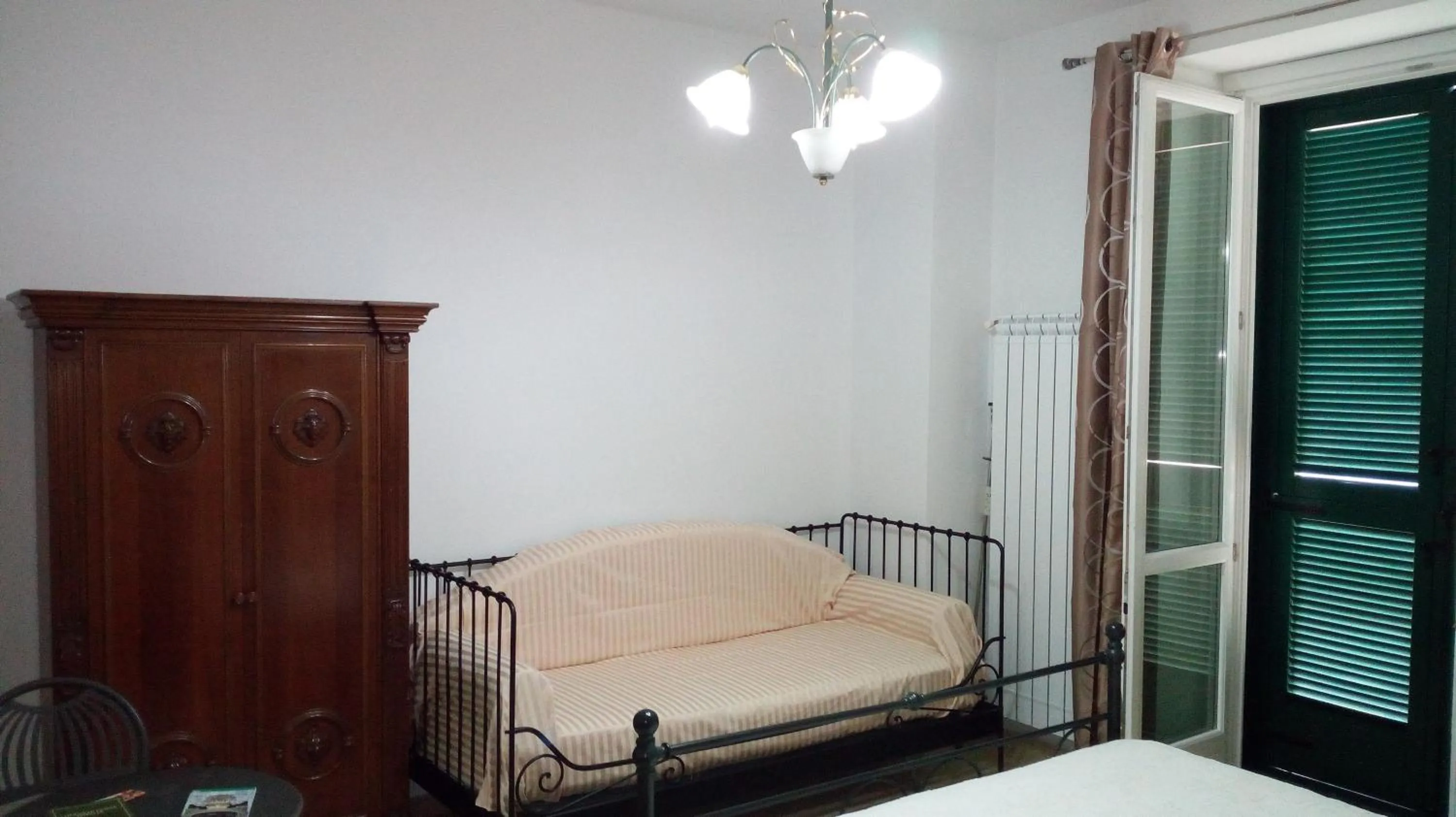 Bed in Annabella's Country House