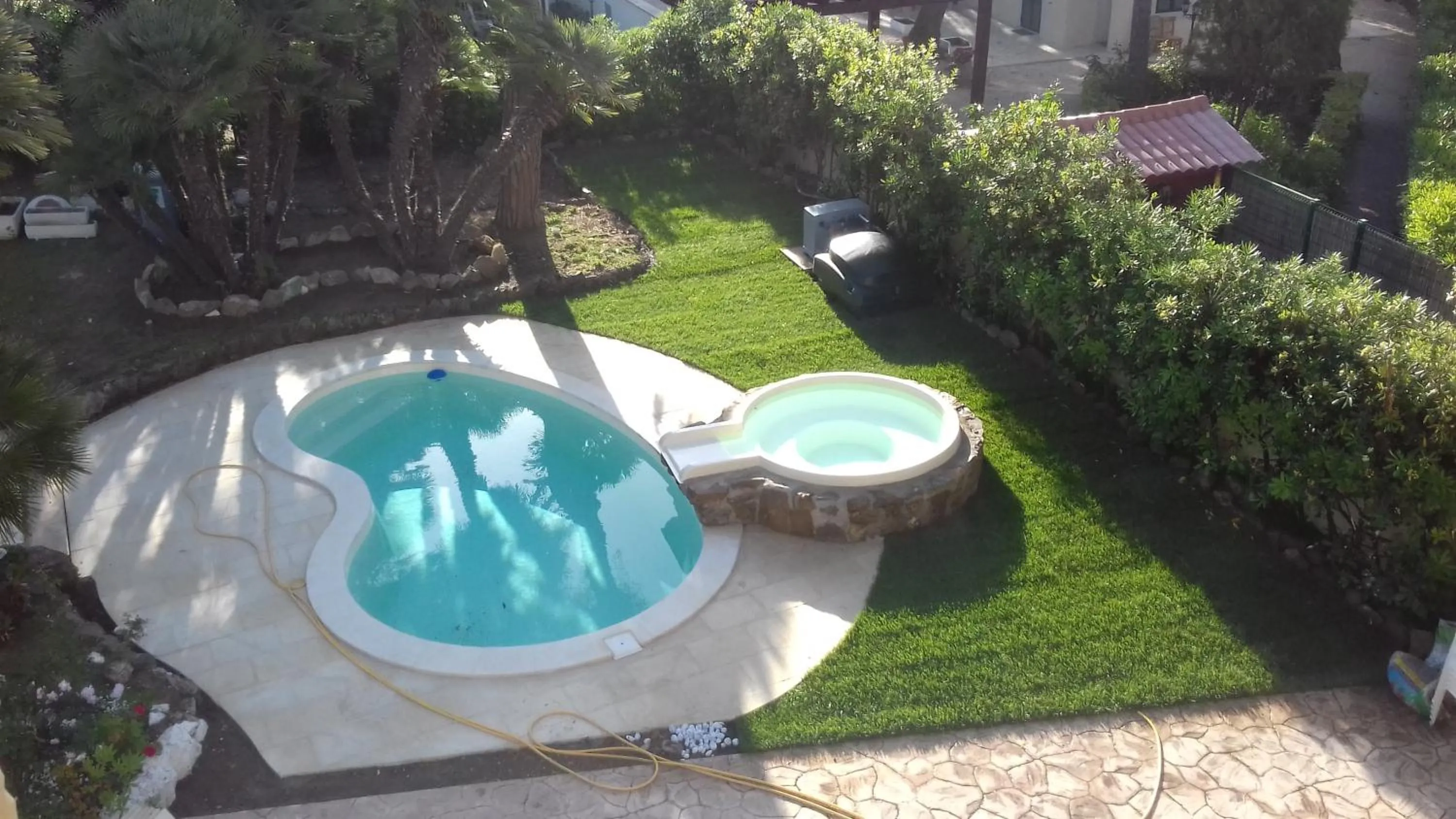 Pool view in Villino Emanuele