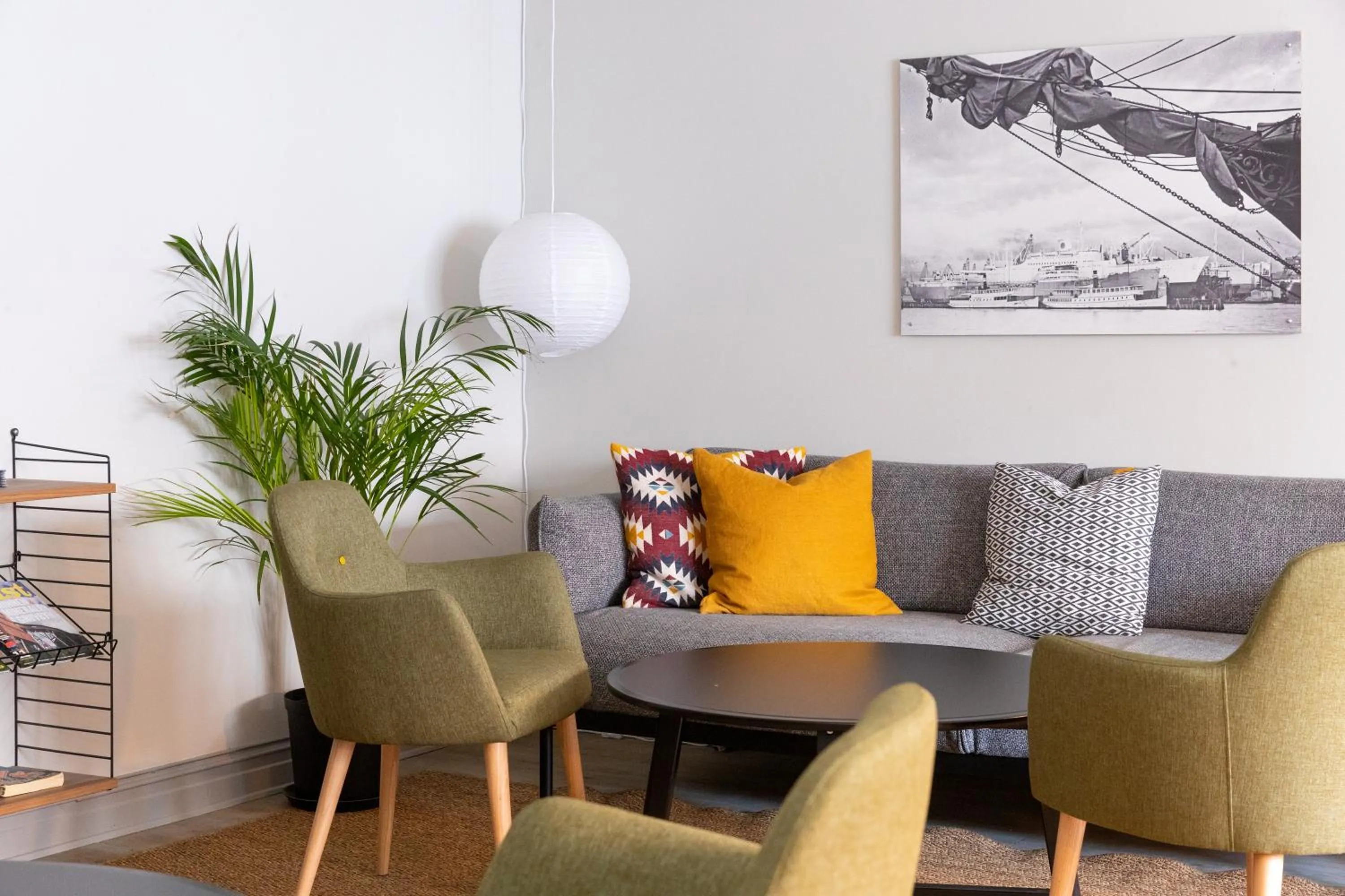 Communal lounge/ TV room in STF Hostel Stigbergsliden