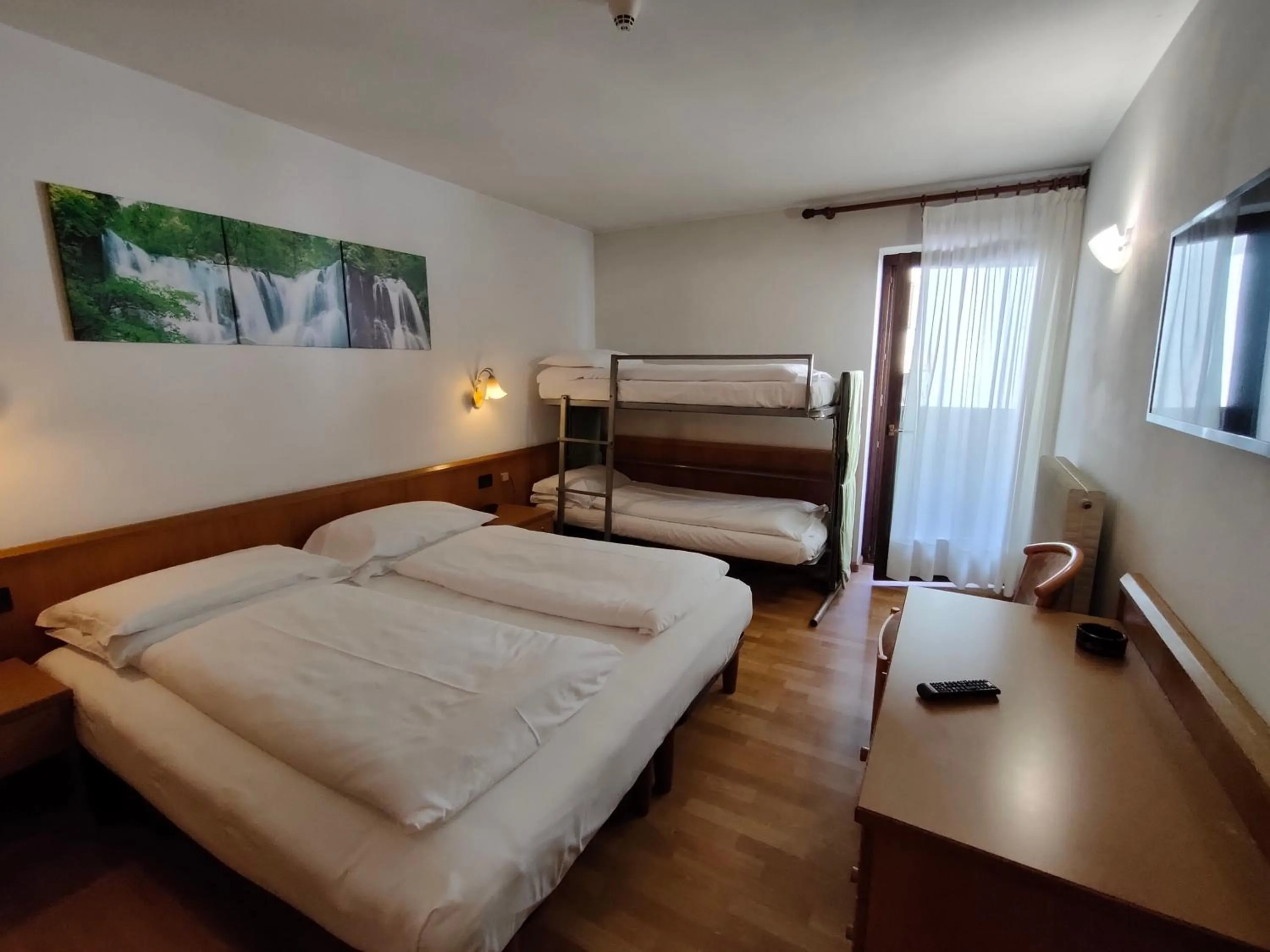 bunk bed, Bed in Hotel Denny