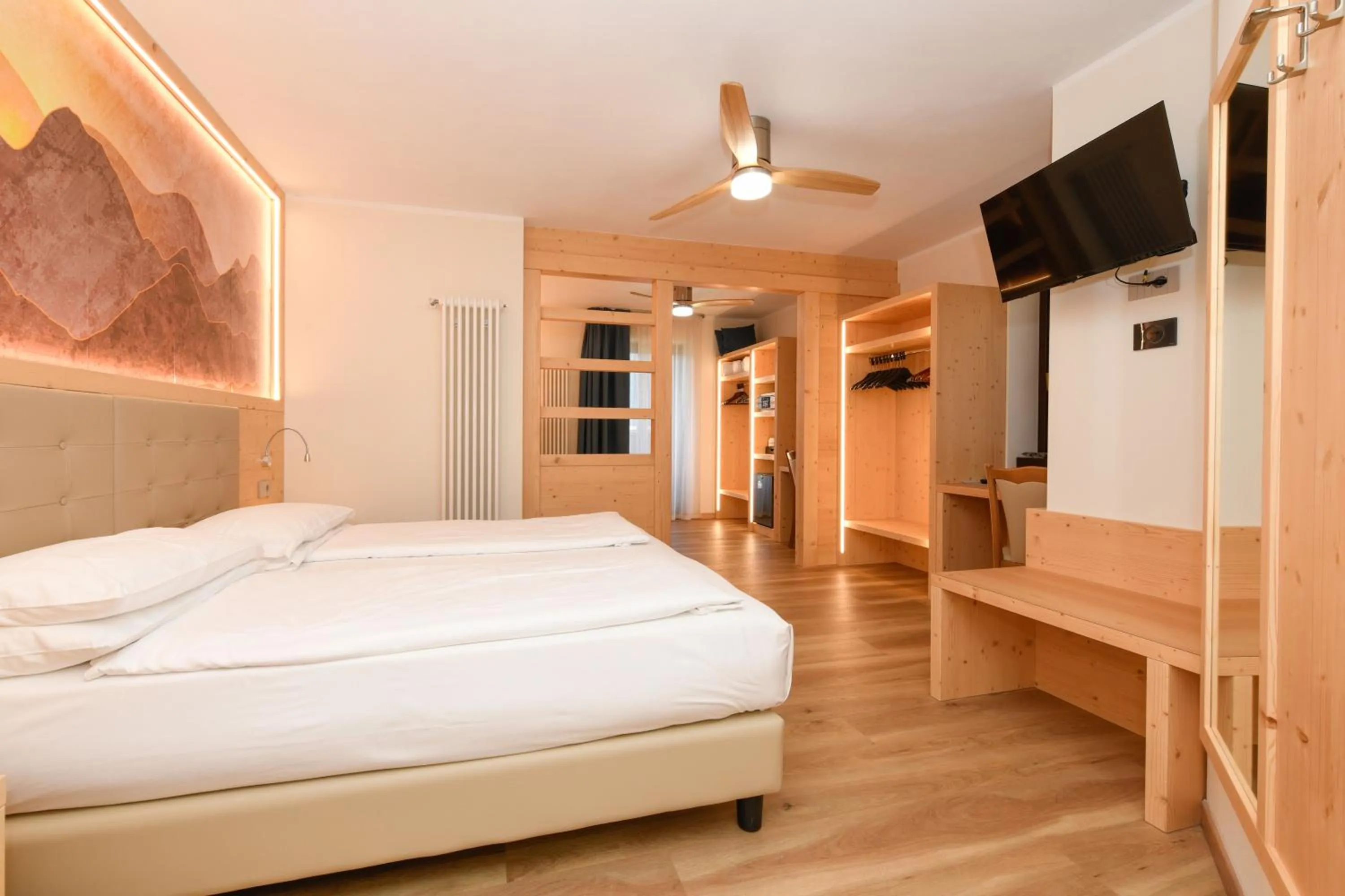 Bedroom, Bed in Hotel Denny