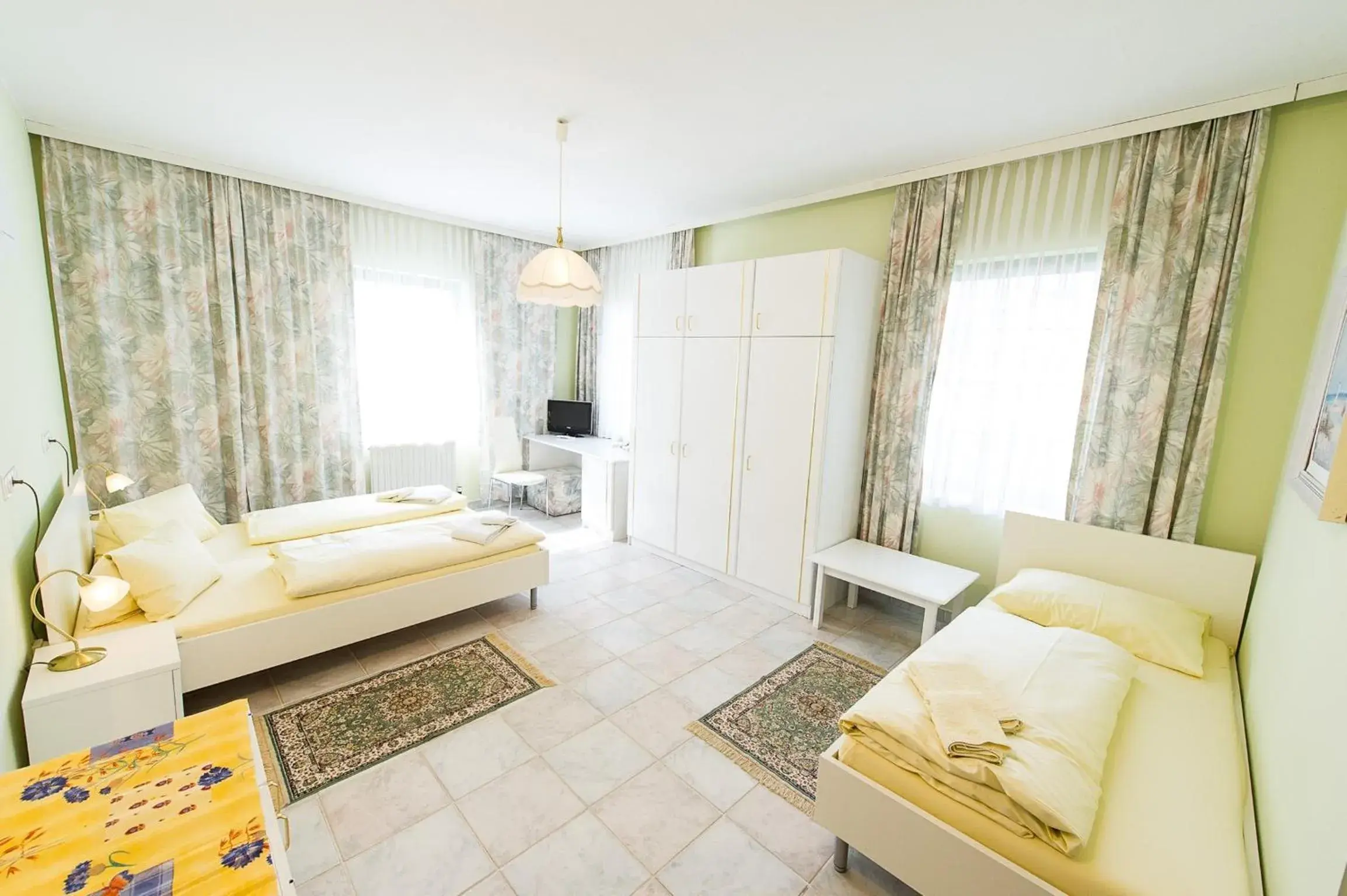 Triple Room - single occupancy in Gasthof Turmwirt Triple Room - single occupancy in Gasthof Turmwirt