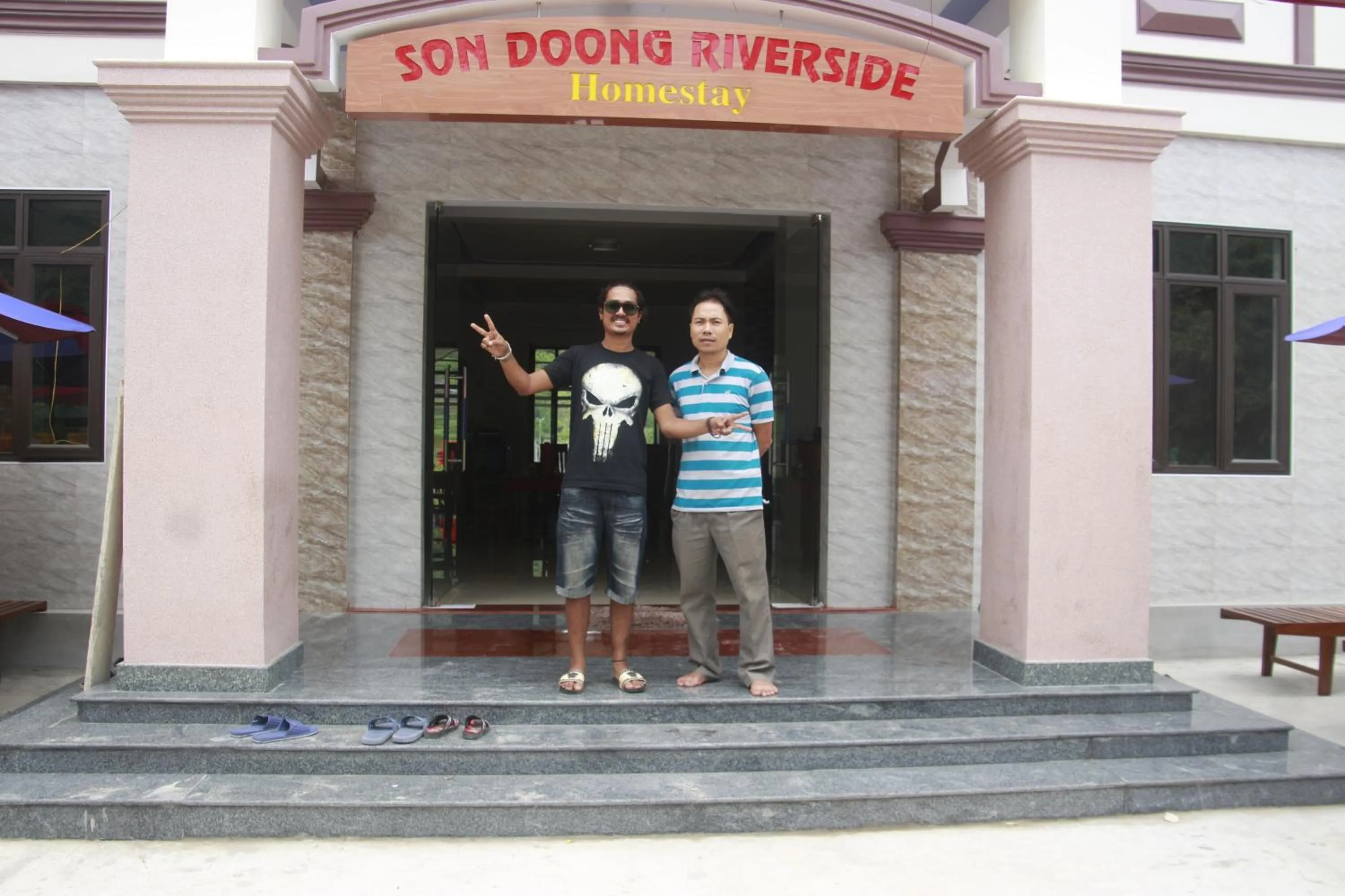 group of guests in Son Doong Riverside