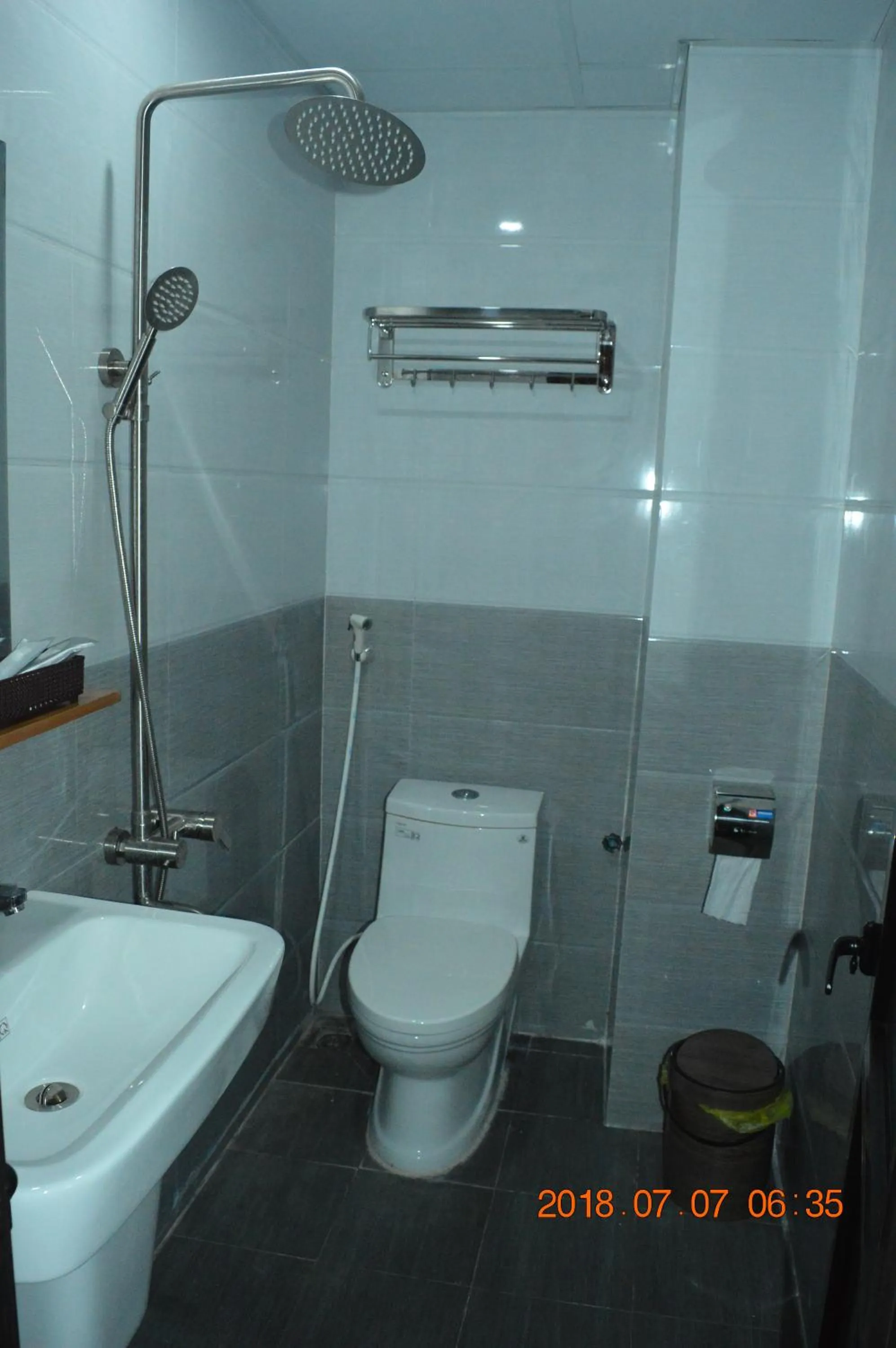 Shower in Son Doong Riverside