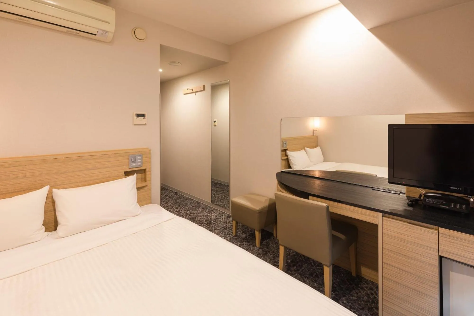 Bed in Sotetsu Fresa Inn Tokyo-Kyobashi