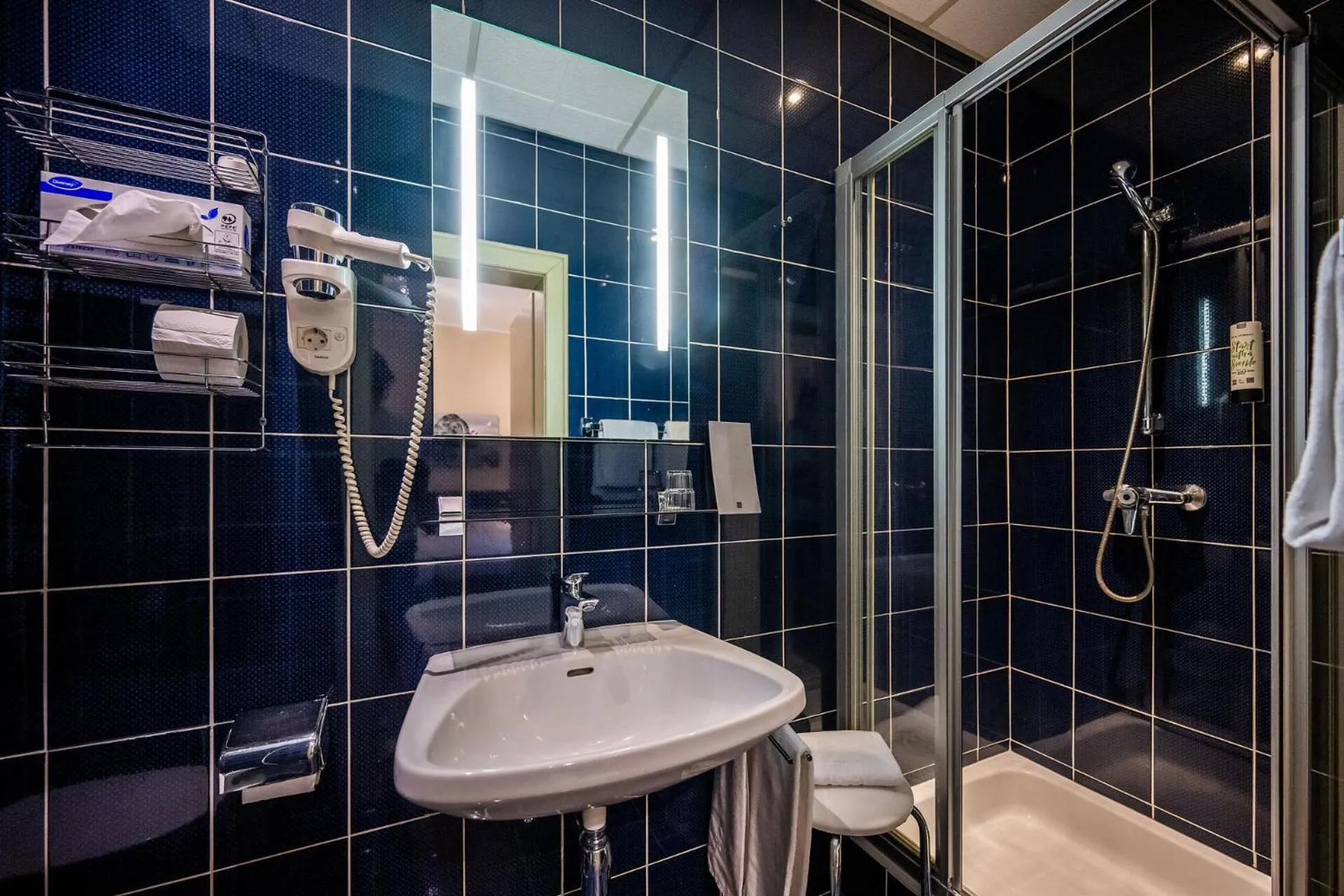 Shower in Motel Zeltweg - Self-Check-in