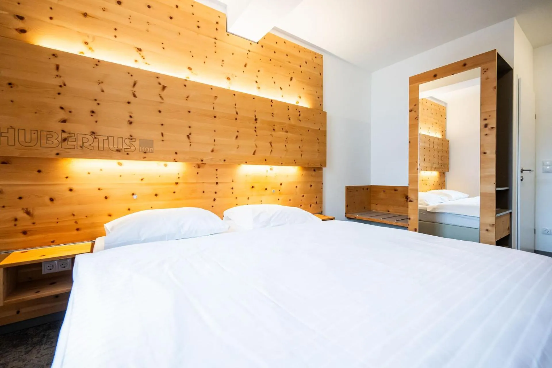 Bed in Motel Zeltweg - Self-Check-in