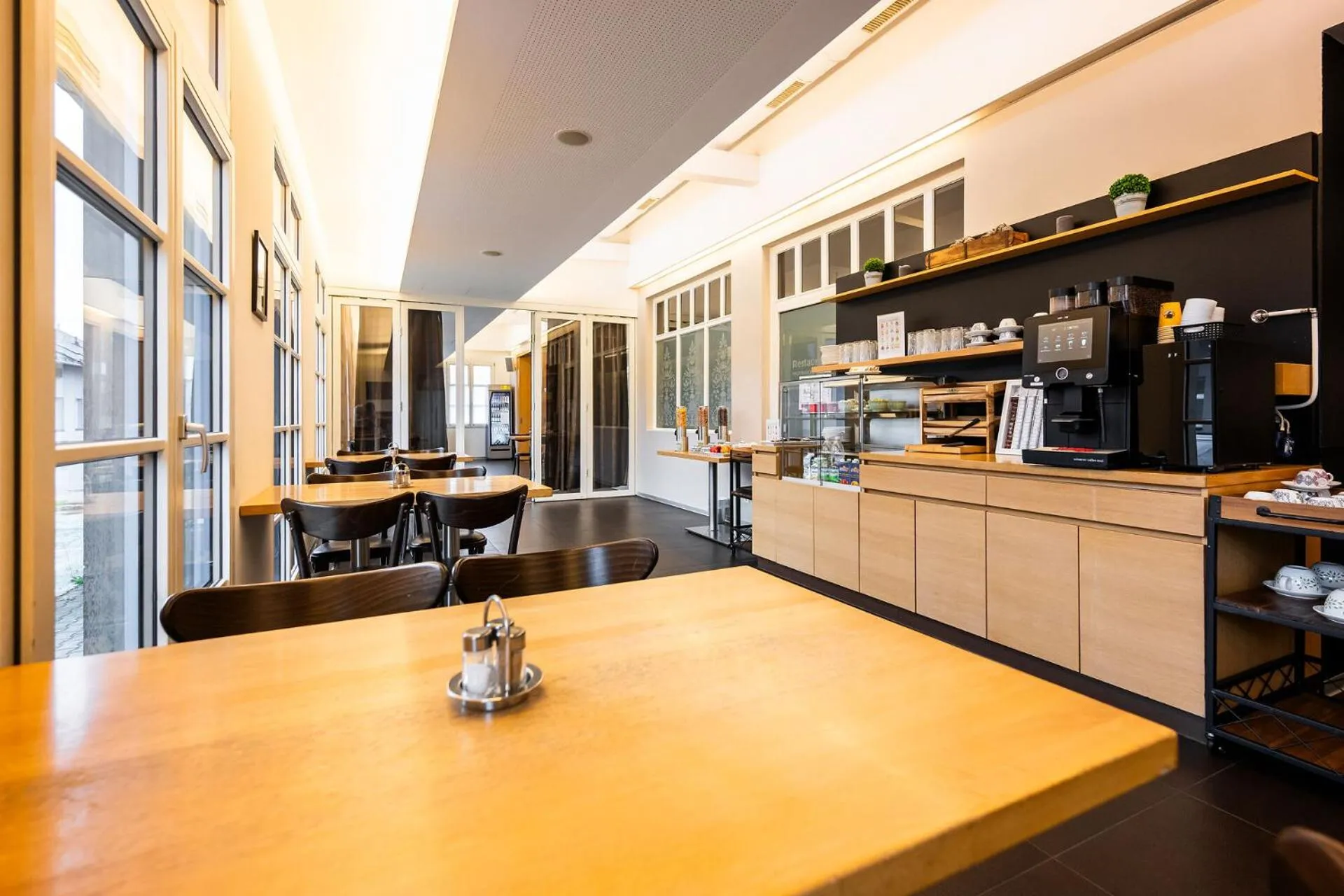 Breakfast in Motel Zeltweg - Self-Check-in