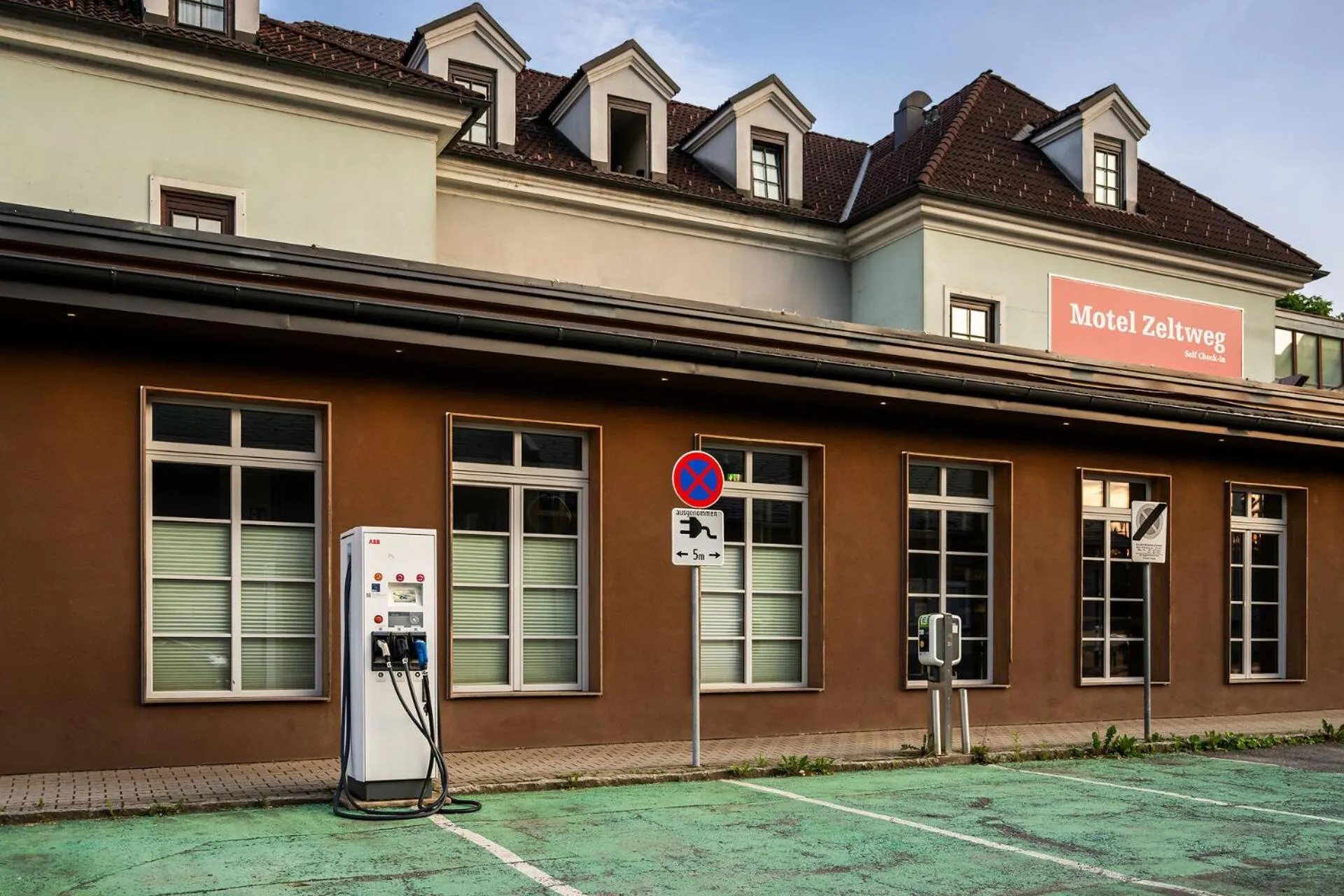 Property building in Motel Zeltweg - Self-Check-in