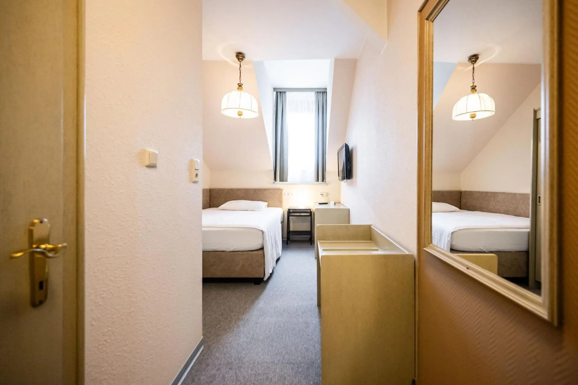 Bed in Motel Zeltweg - Self-Check-in