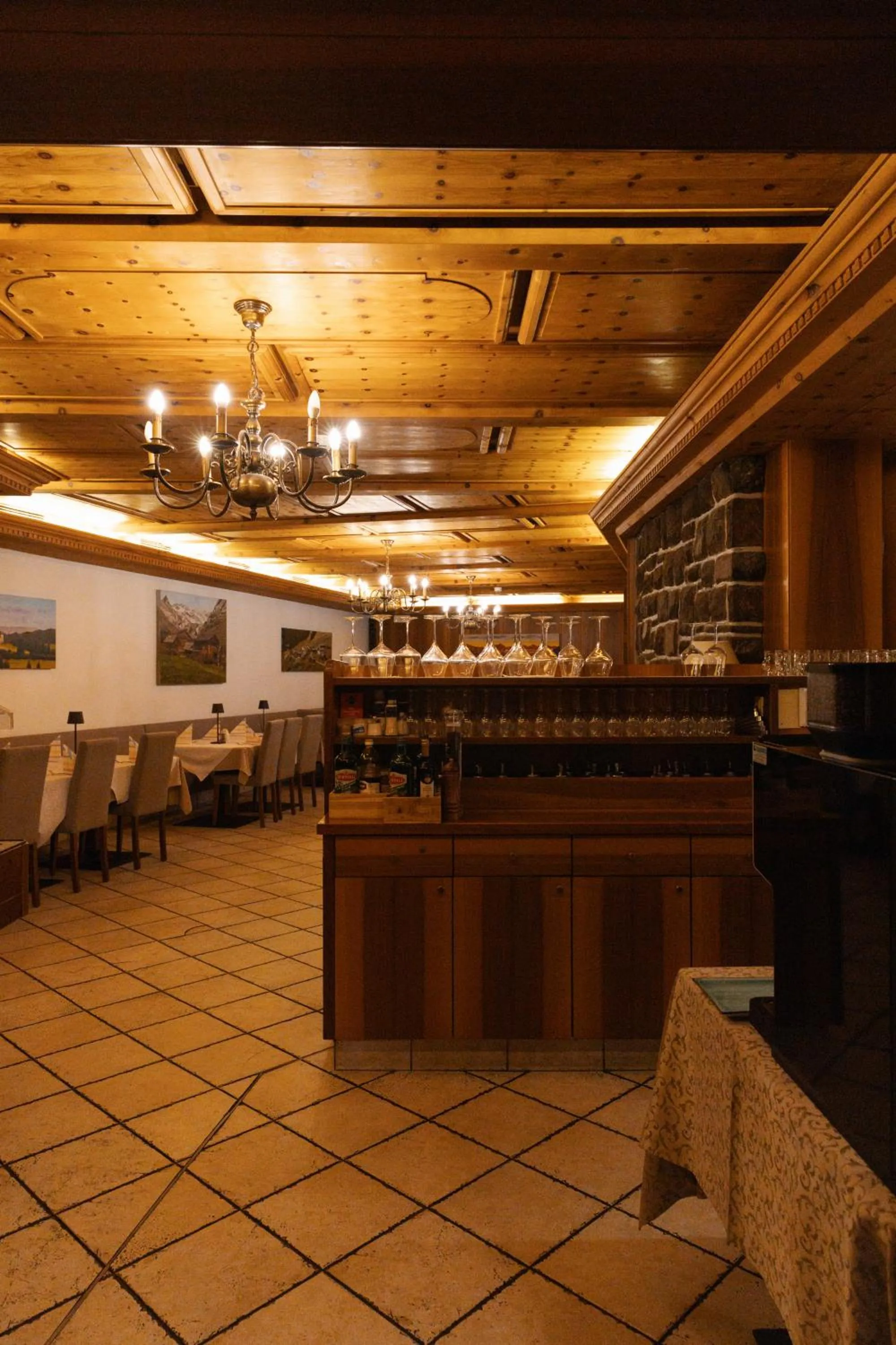 Restaurant/places to eat in Hotel Marlingerhof